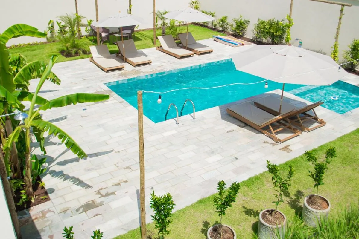 Swimming pool in Pousada Laranja - Nova Administração