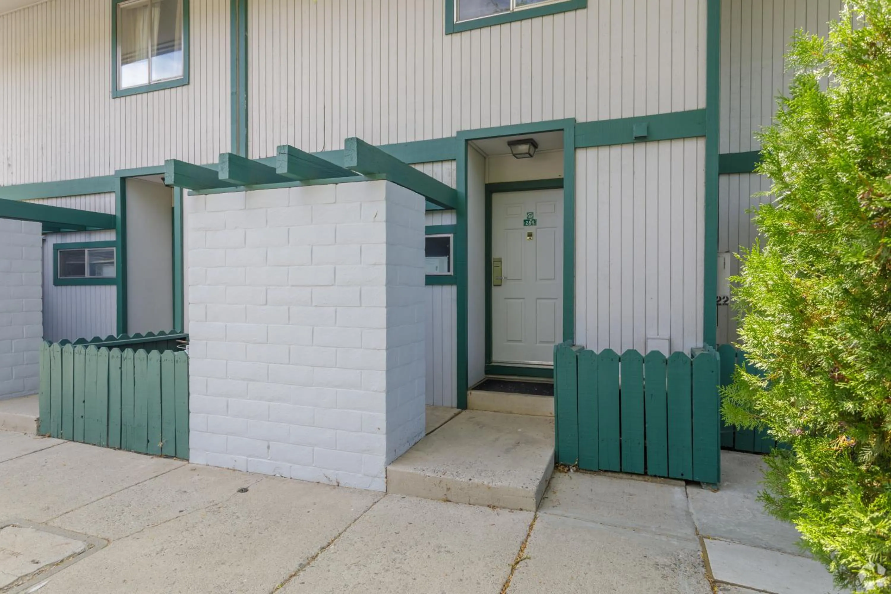 Property building in Thunderbird Resort Club
