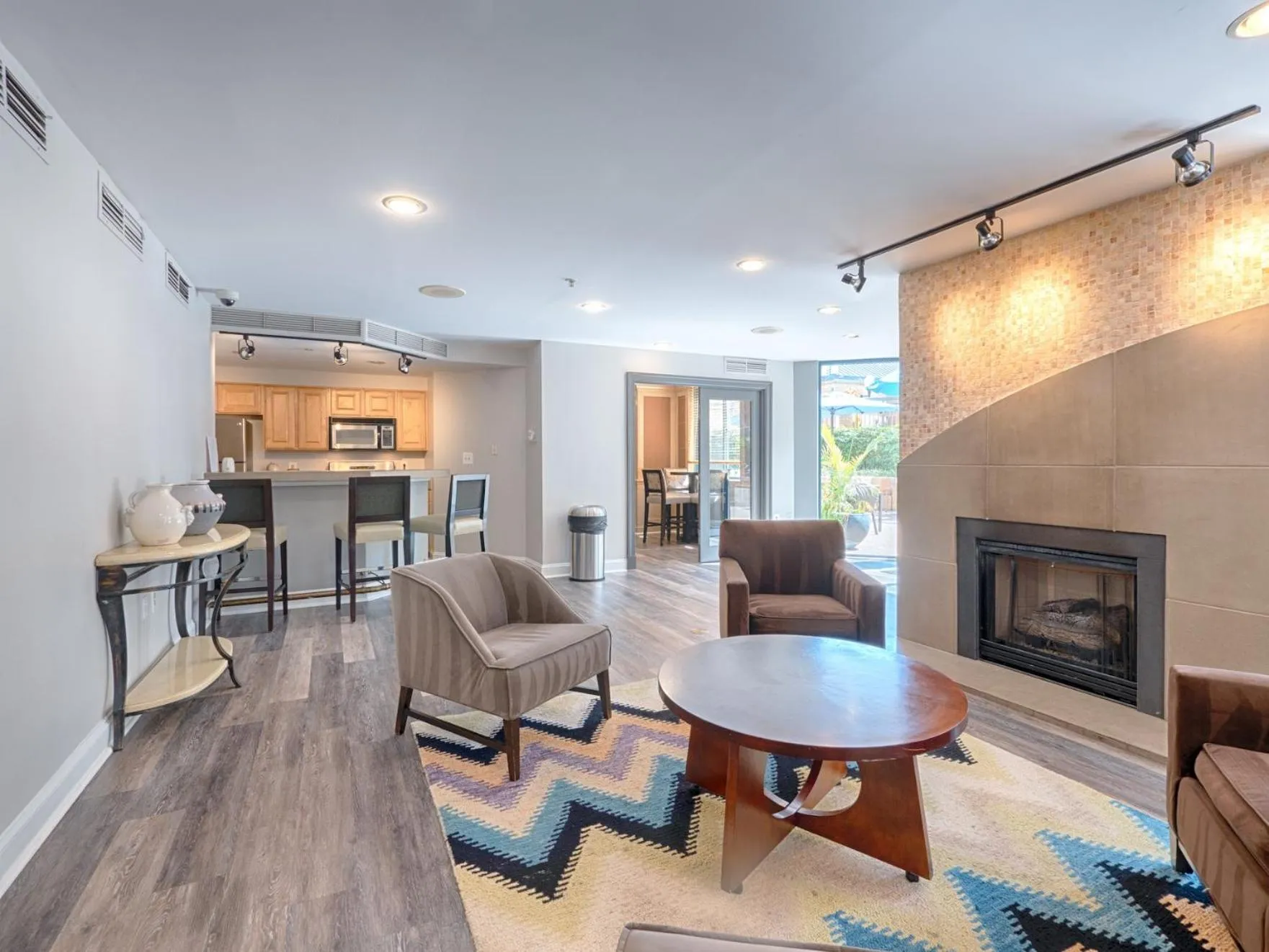 National at Ballston Place