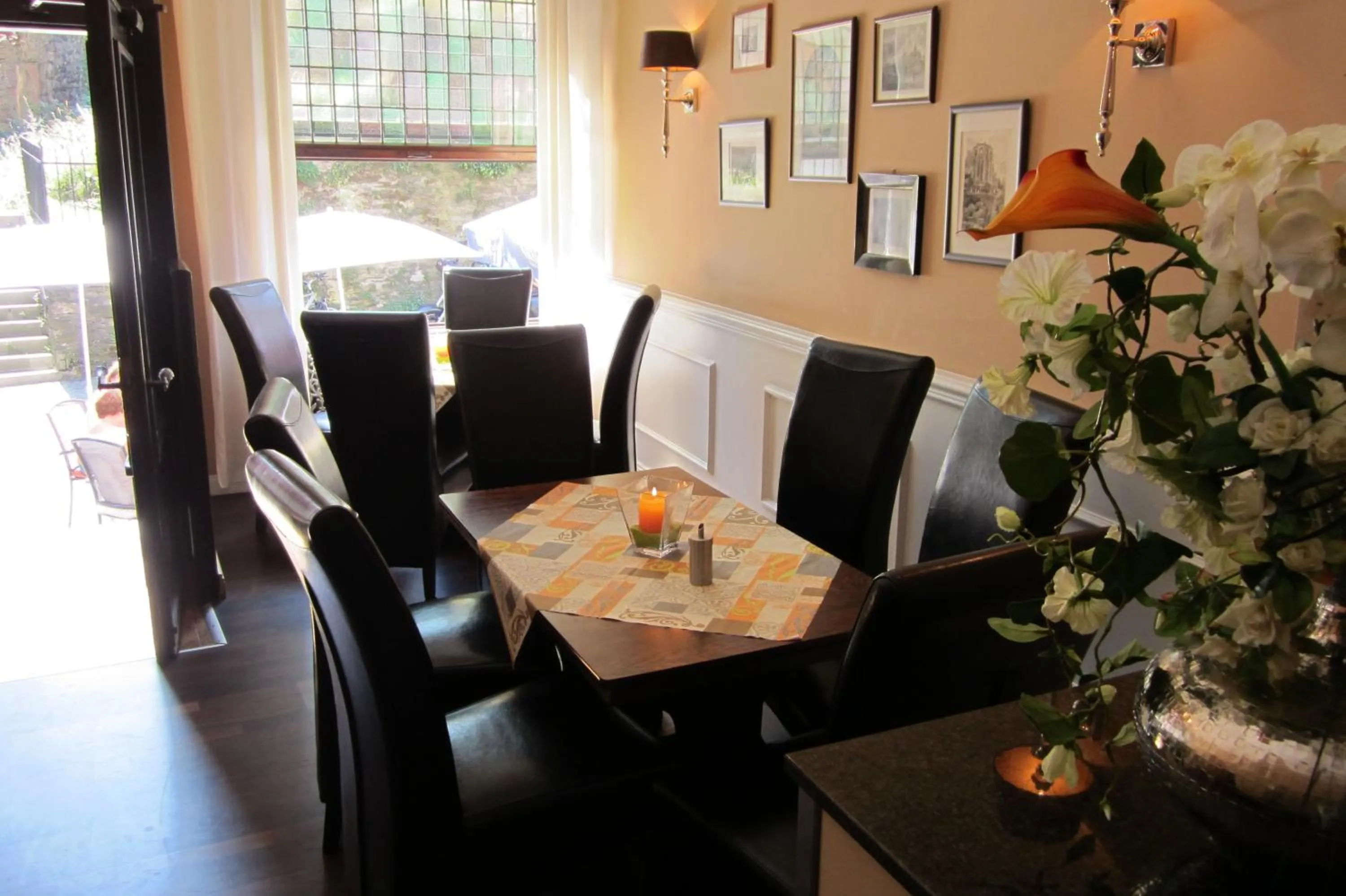 Restaurant/places to eat in Hotel-Café-Burg Stahleck