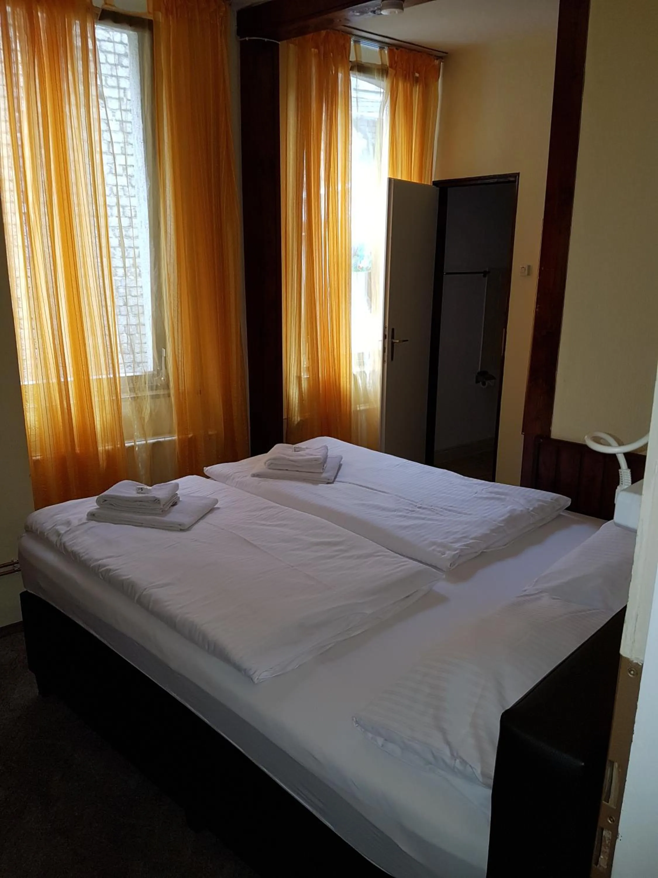 bunk bed, Bed in Hotel-Café-Burg Stahleck