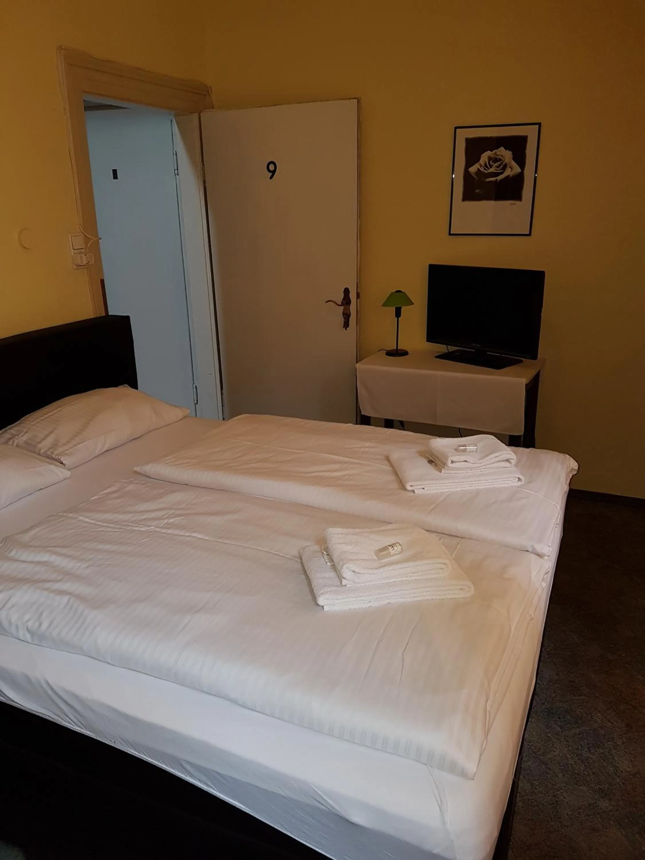 bunk bed, Bed in Hotel-Café-Burg Stahleck