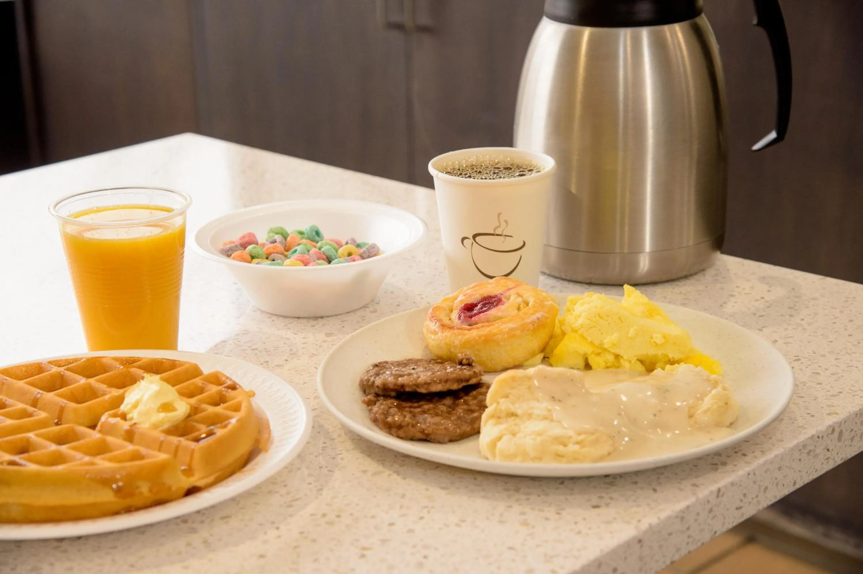 Breakfast in Pigeon River Inn