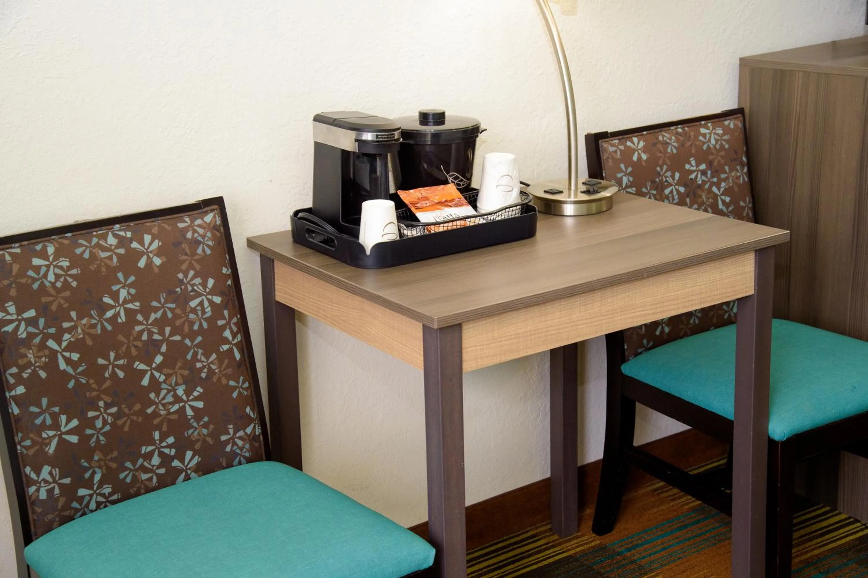 Coffee/tea facilities in Pigeon River Inn