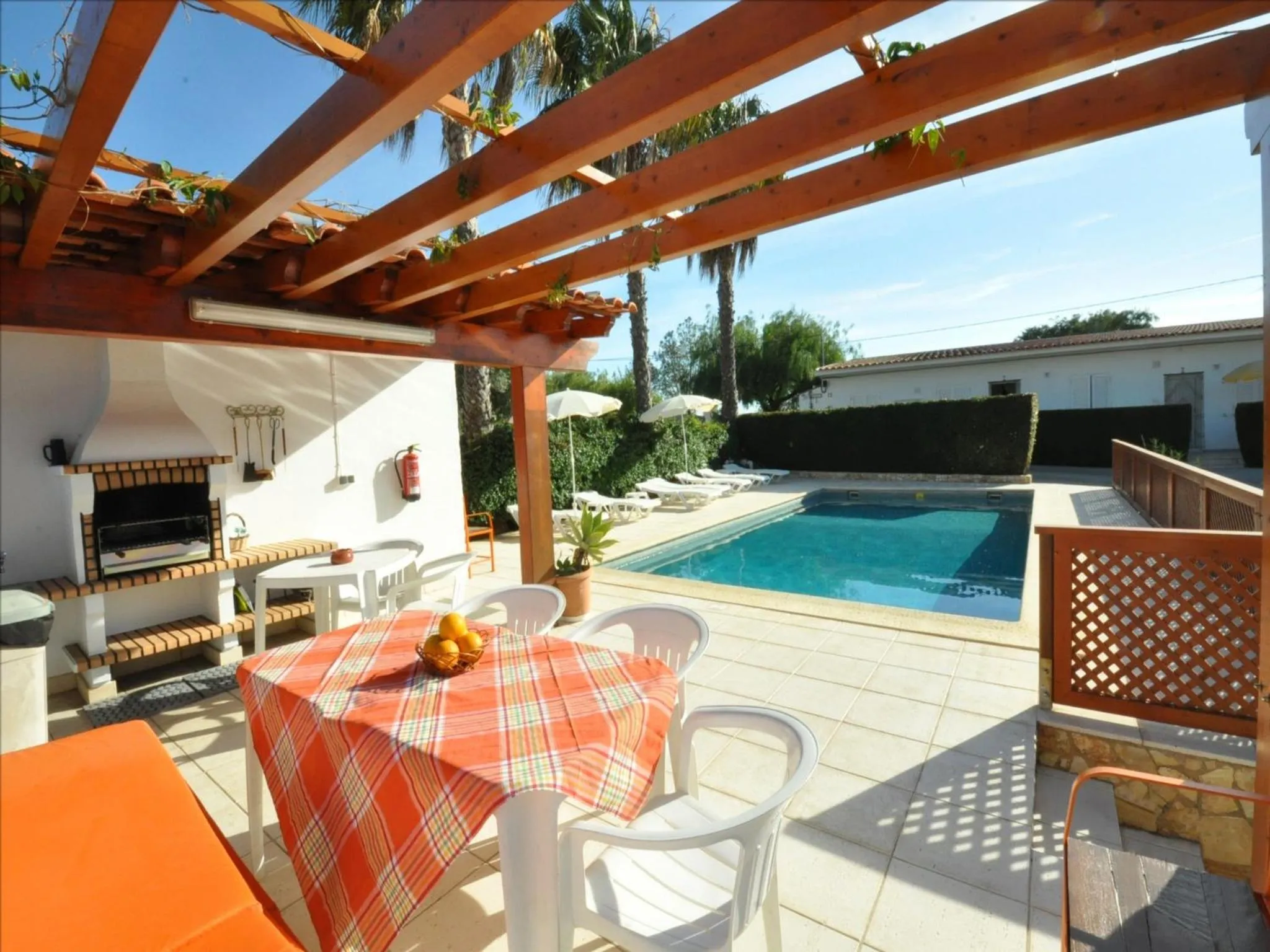BBQ facilities in Apartamentos Flor da Laranja, Albufeira by AlgarveBlossom