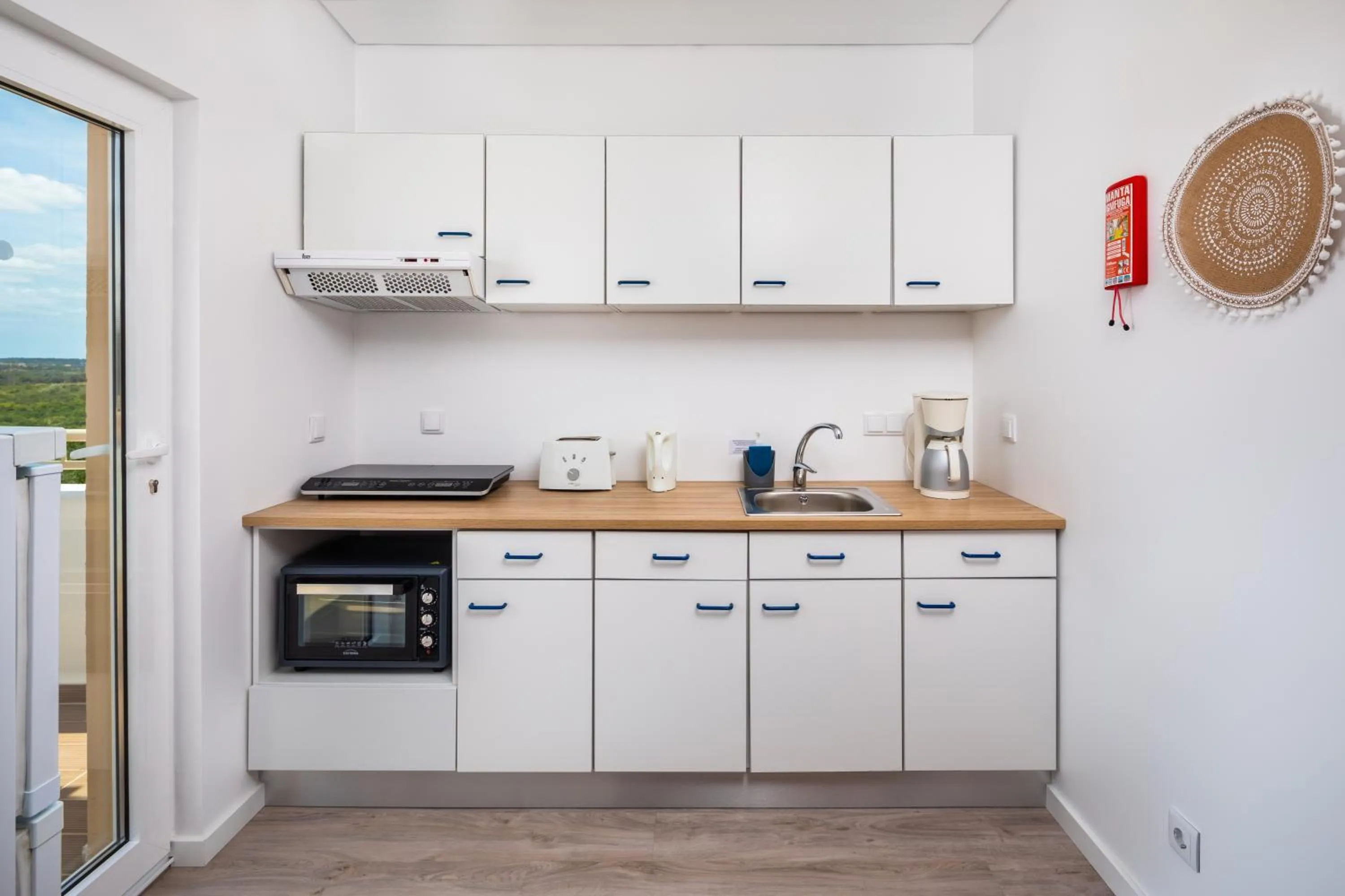 Coffee/tea facilities in Apartamentos Flor da Laranja, Albufeira by AlgarveBlossom