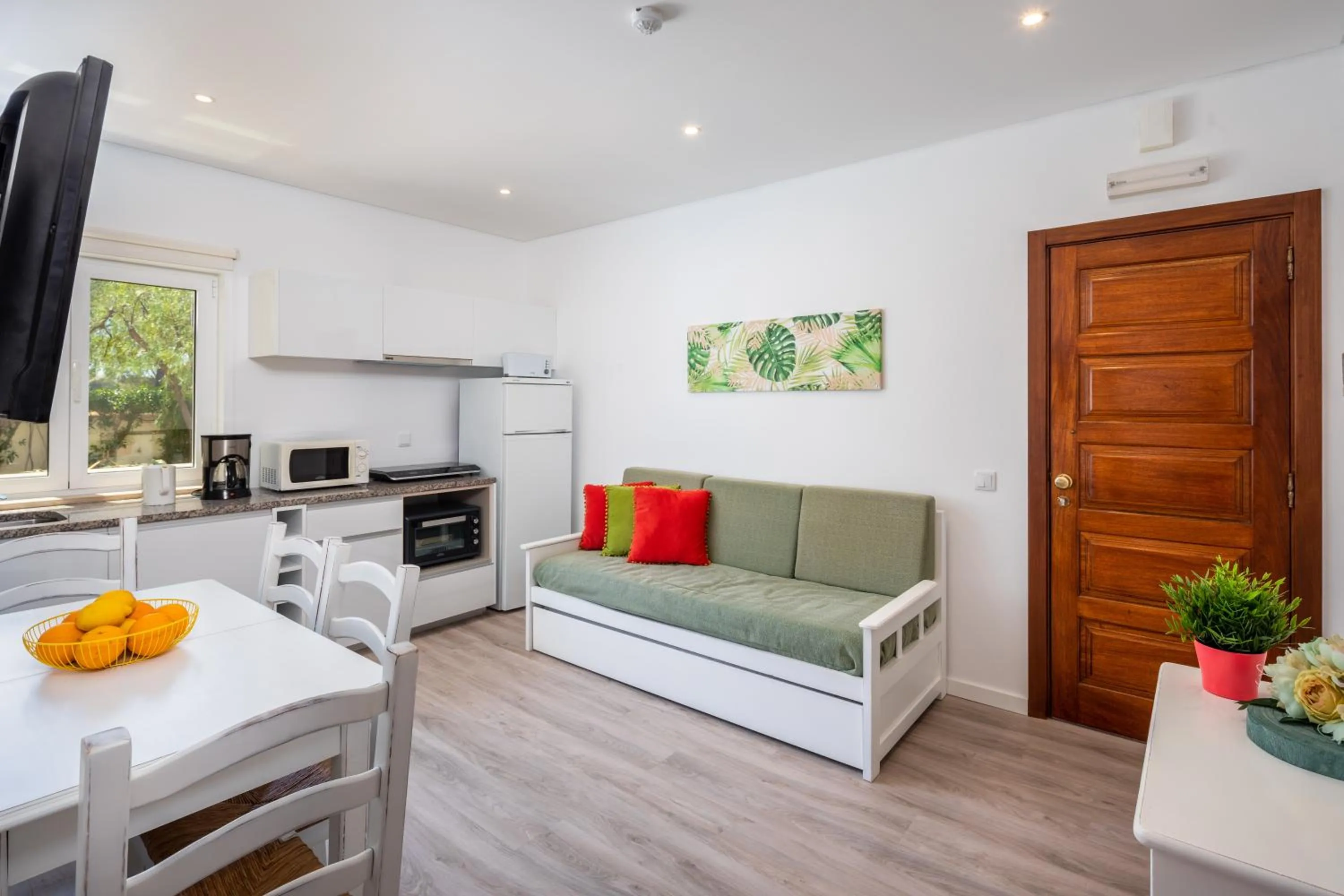 Kitchen or kitchenette in Apartamentos Flor da Laranja, Albufeira by AlgarveBlossom