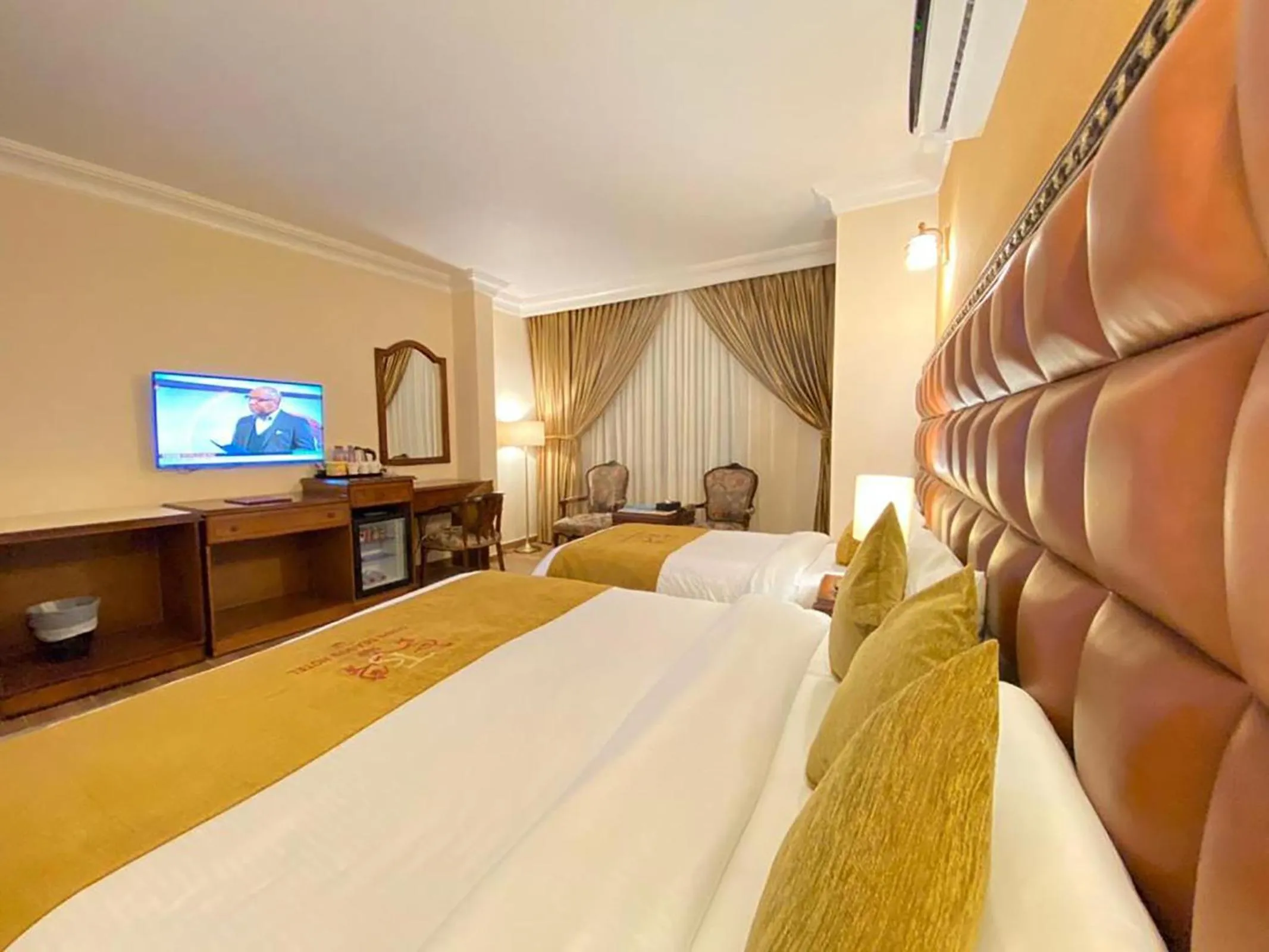 TV and multimedia, Bed in Town Season Hotel