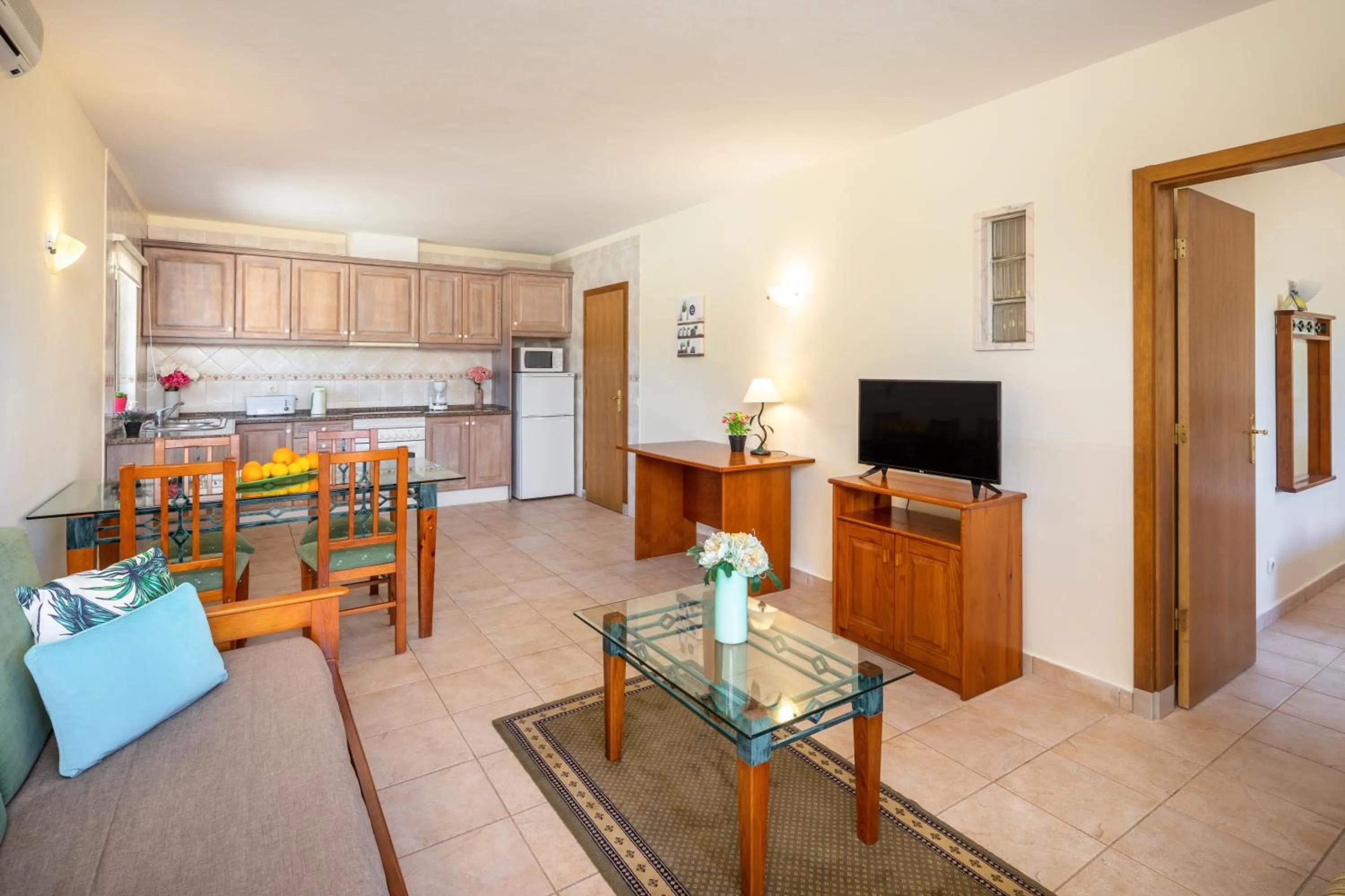 Apartamentos Monte dos Avós, Albufeira by AlgarveBlossom