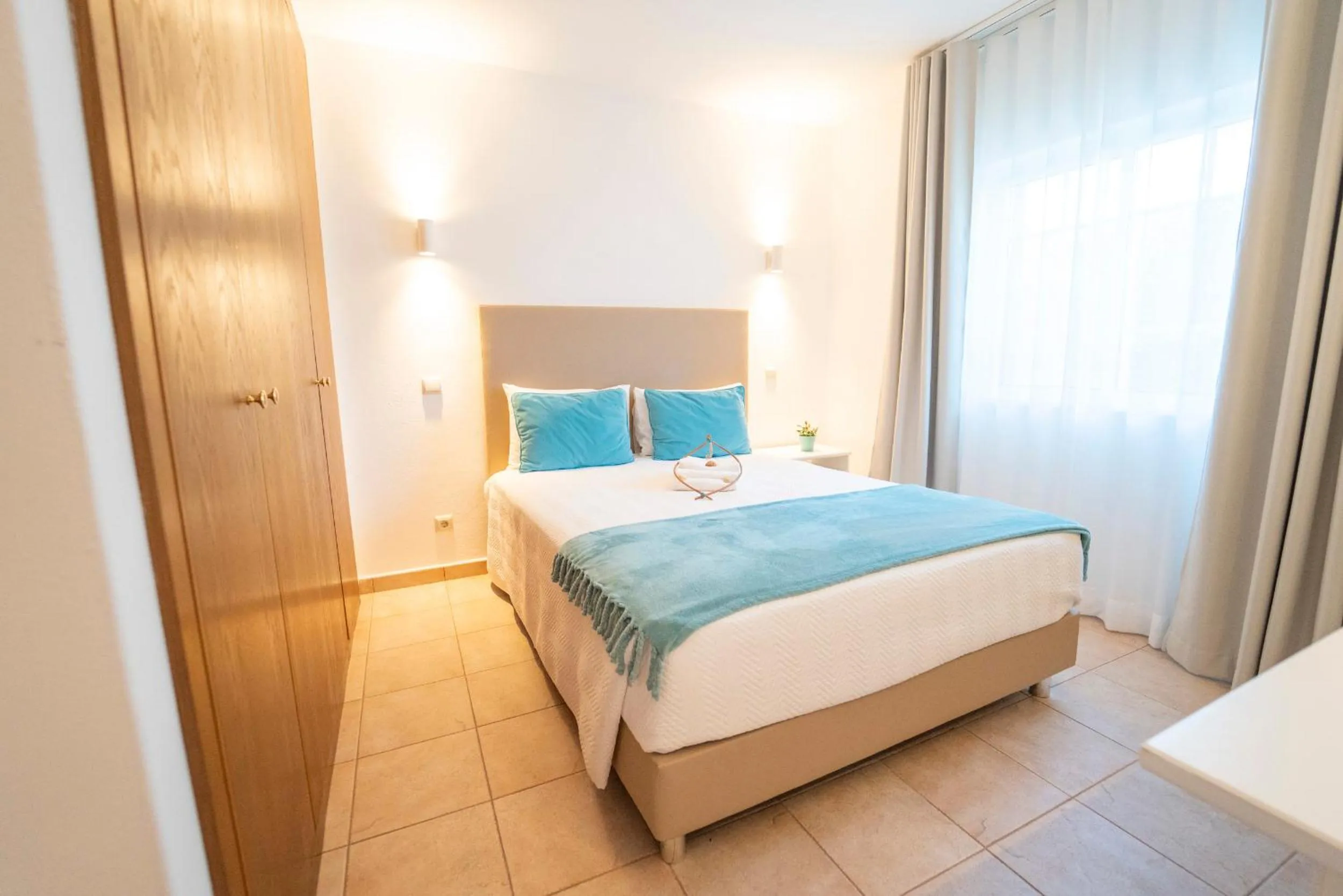 Bed in Apartamentos Monte dos Avós, Albufeira by AlgarveBlossom