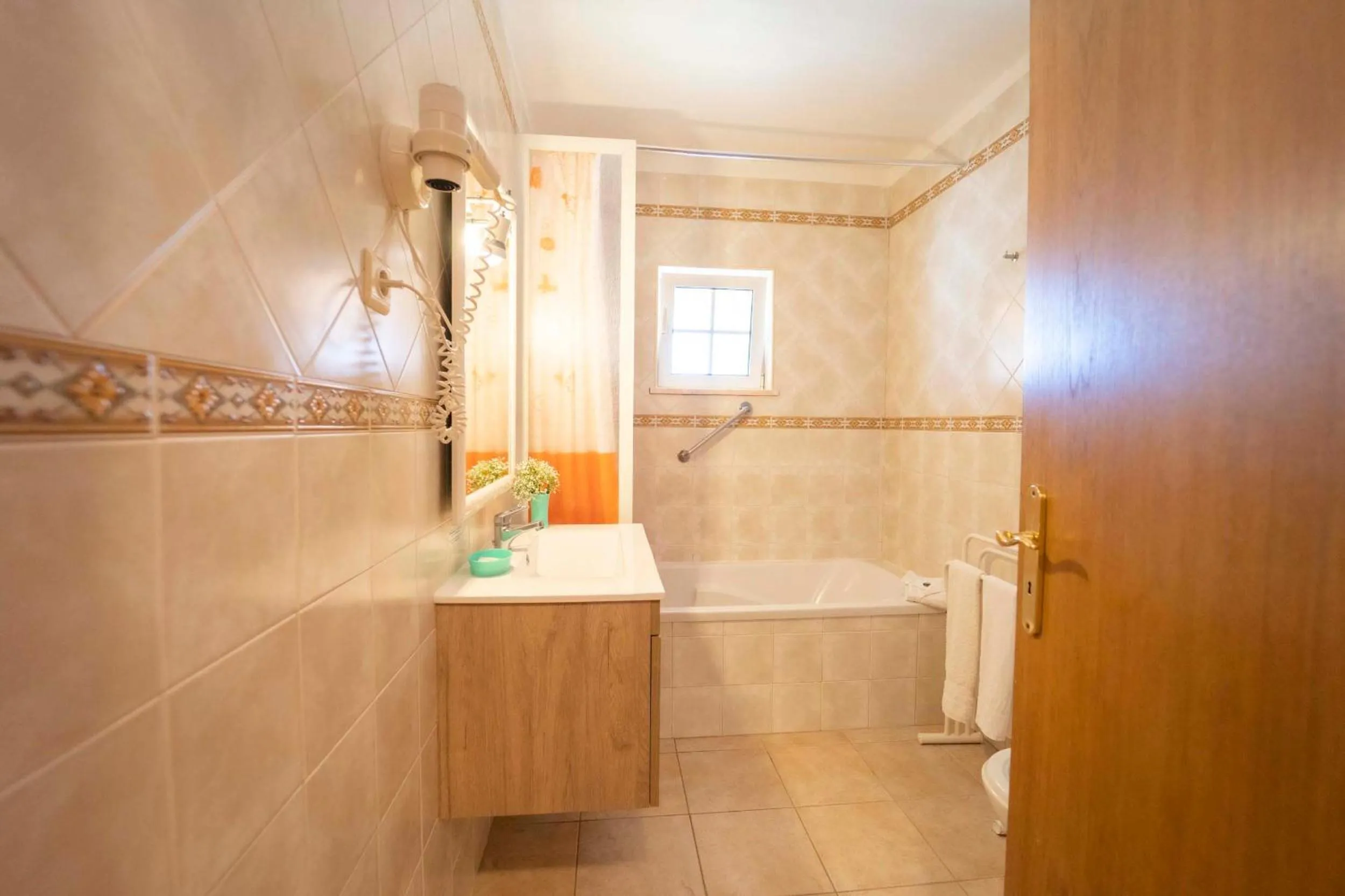 Apartamentos Monte dos Avós, Albufeira by AlgarveBlossom