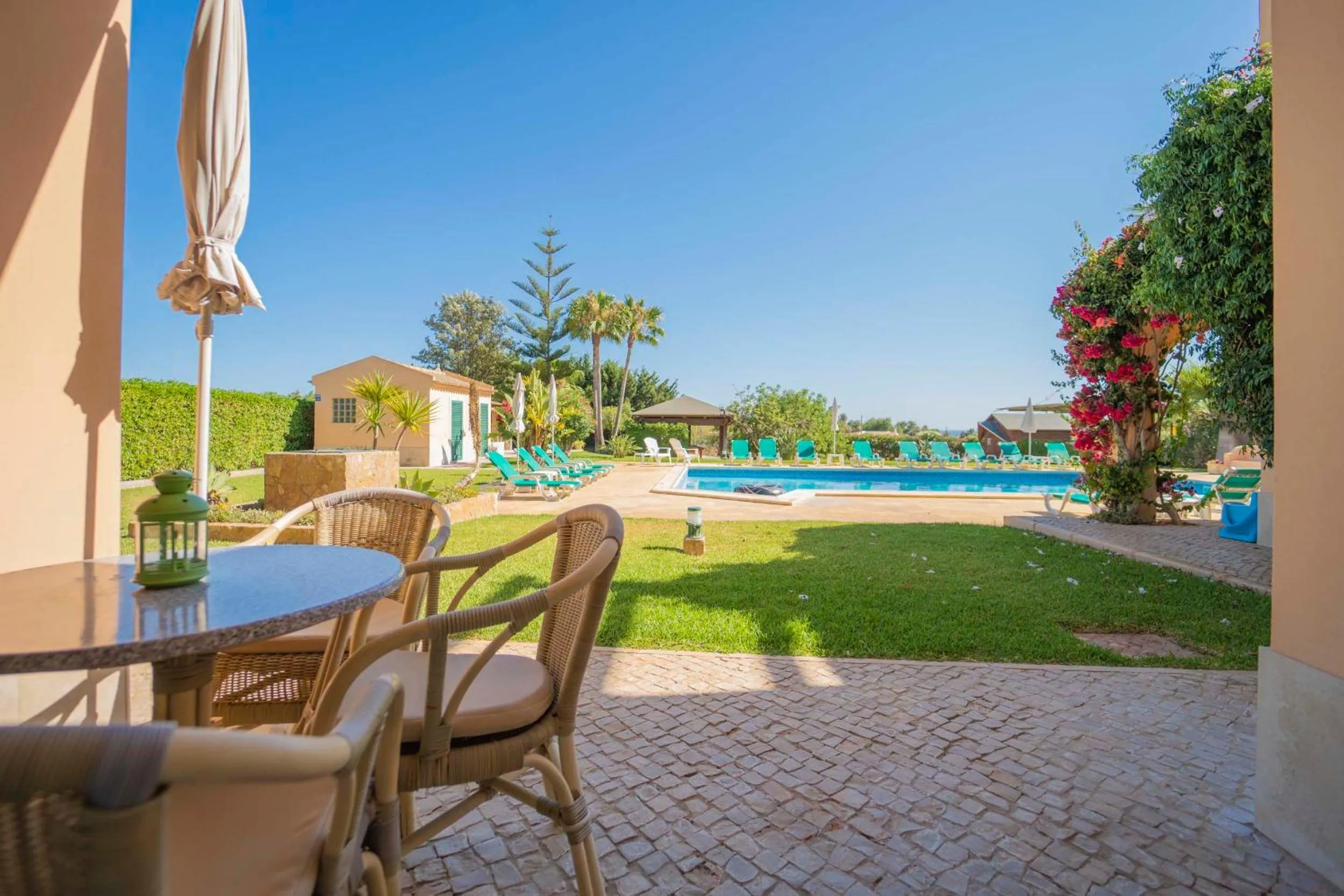 Apartamentos Monte dos Avós, Albufeira by AlgarveBlossom