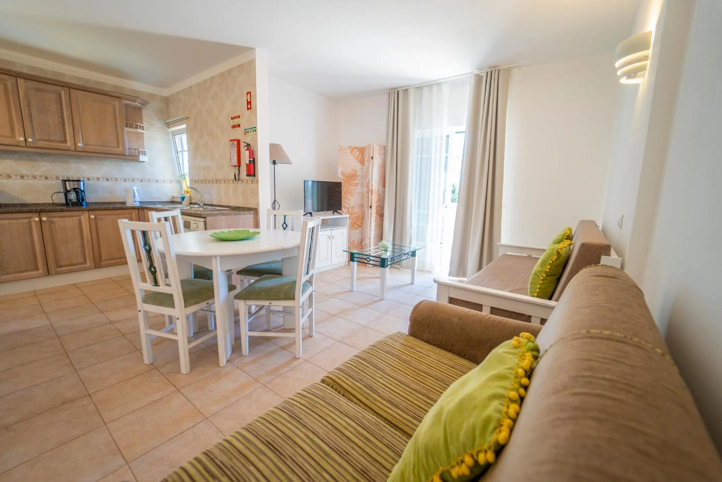 Apartamentos Monte dos Avós, Albufeira by AlgarveBlossom