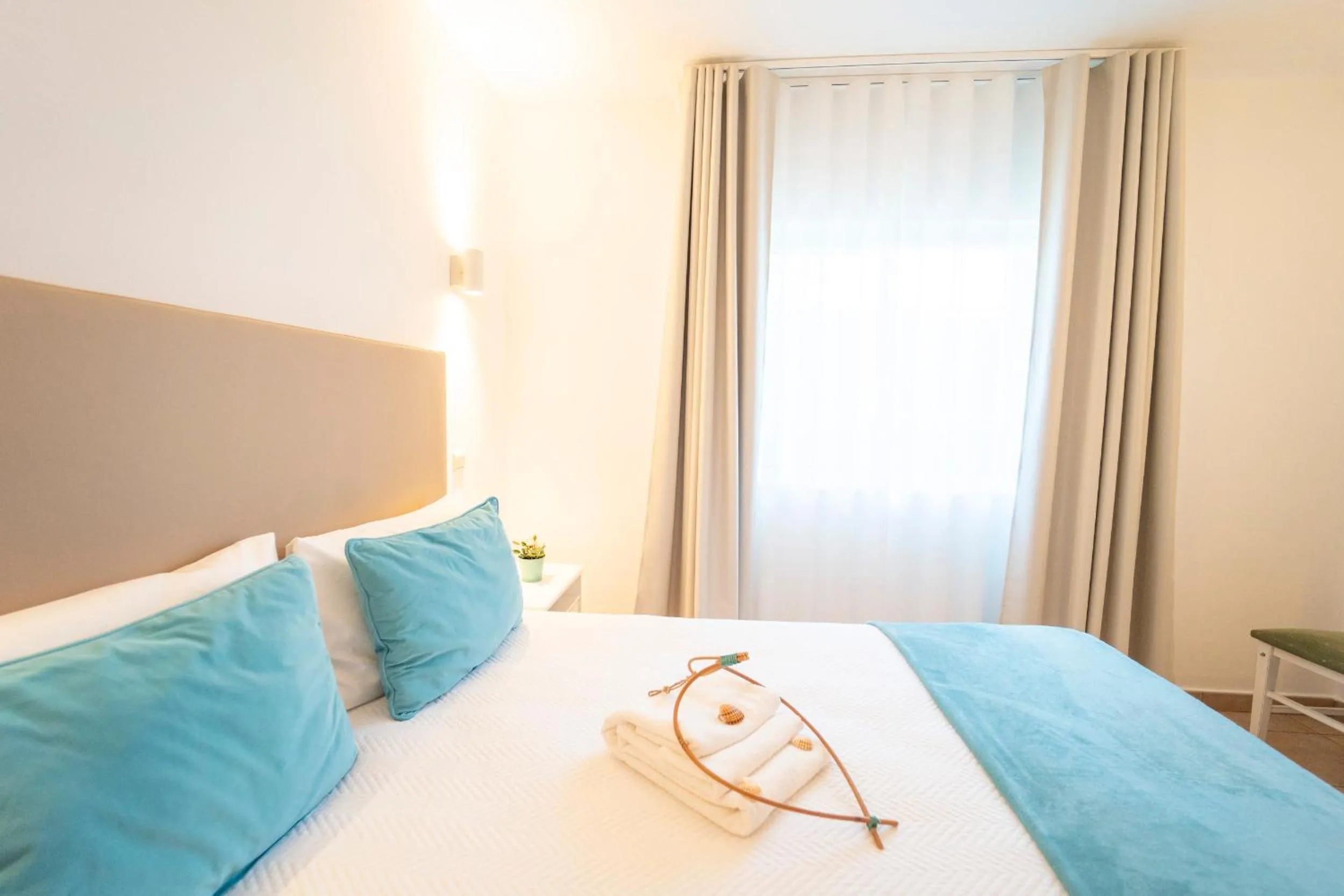 Bed in Apartamentos Monte dos Avós, Albufeira by AlgarveBlossom