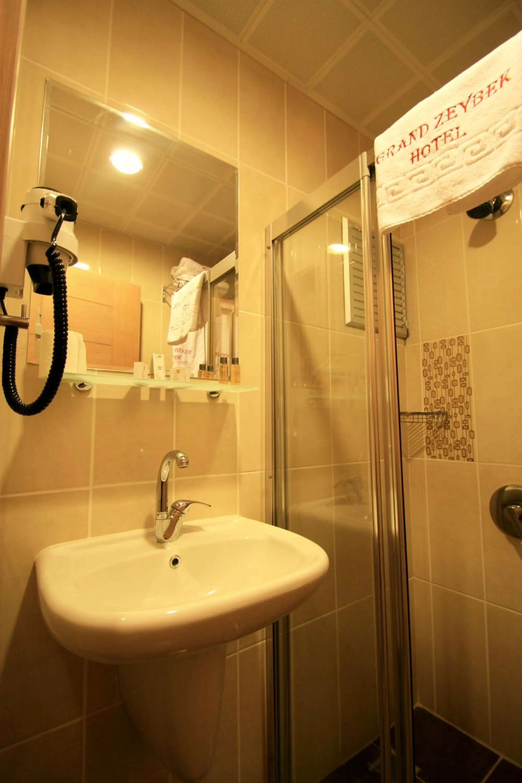 Bathroom in Grand Zeybek Hotel