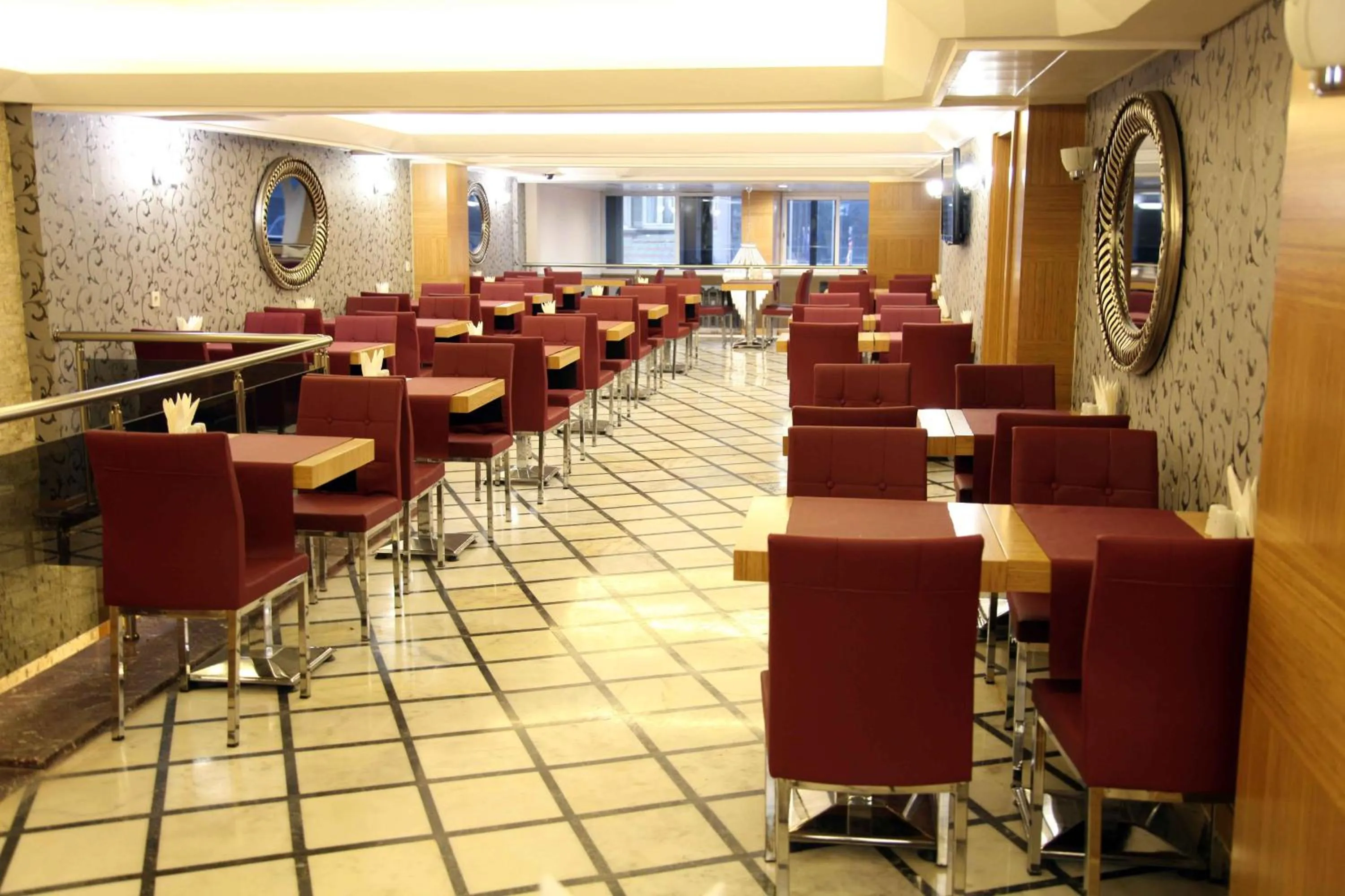 Restaurant/places to eat in Grand Zeybek Hotel