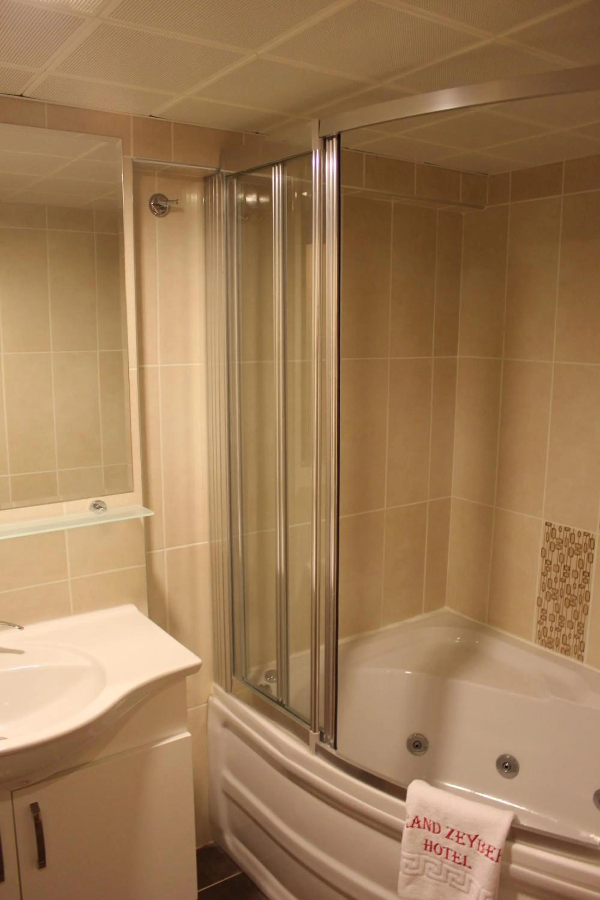 Bathroom in Grand Zeybek Hotel