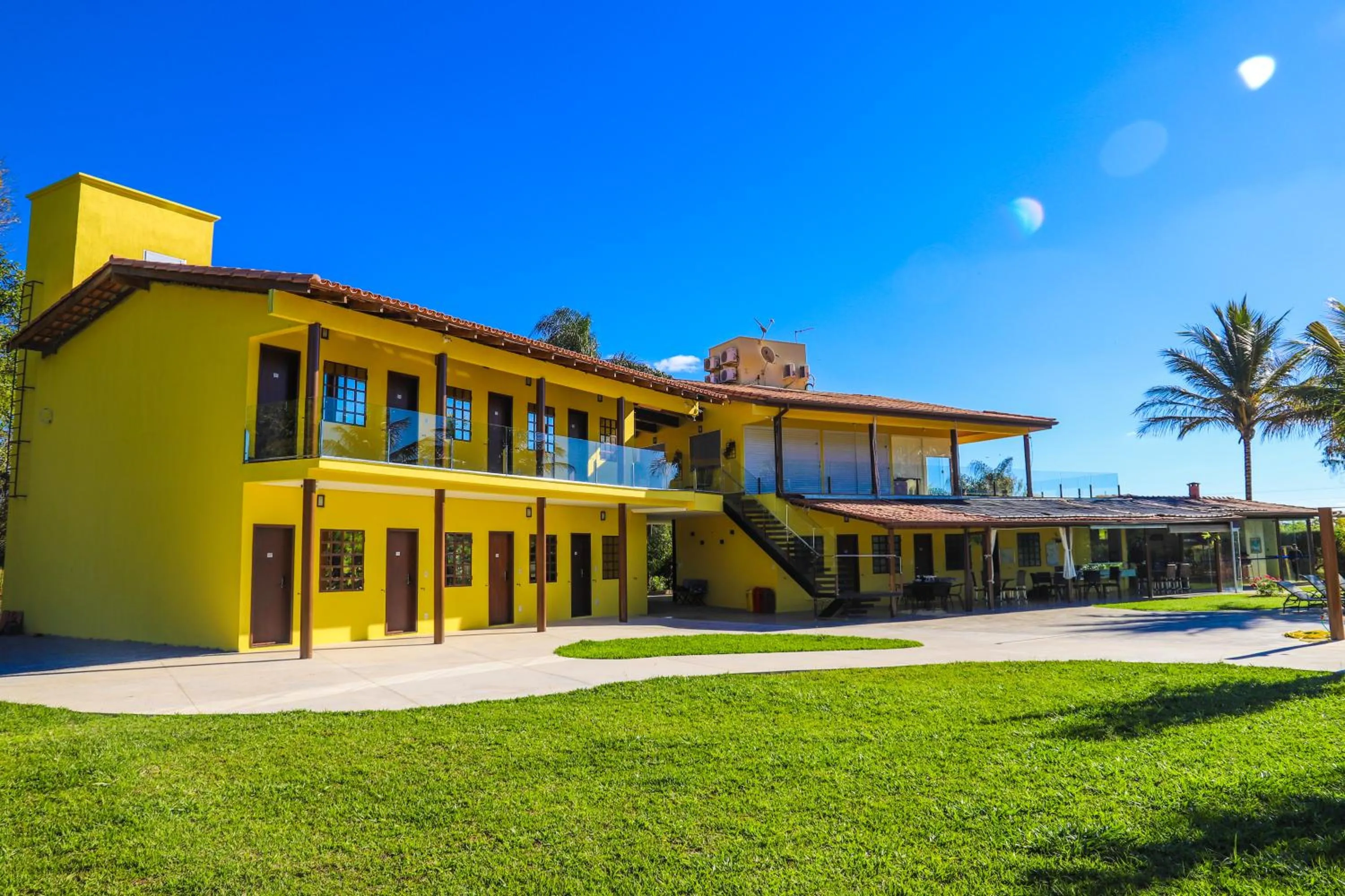 Property building in Pousada Cateto - Zona Rural