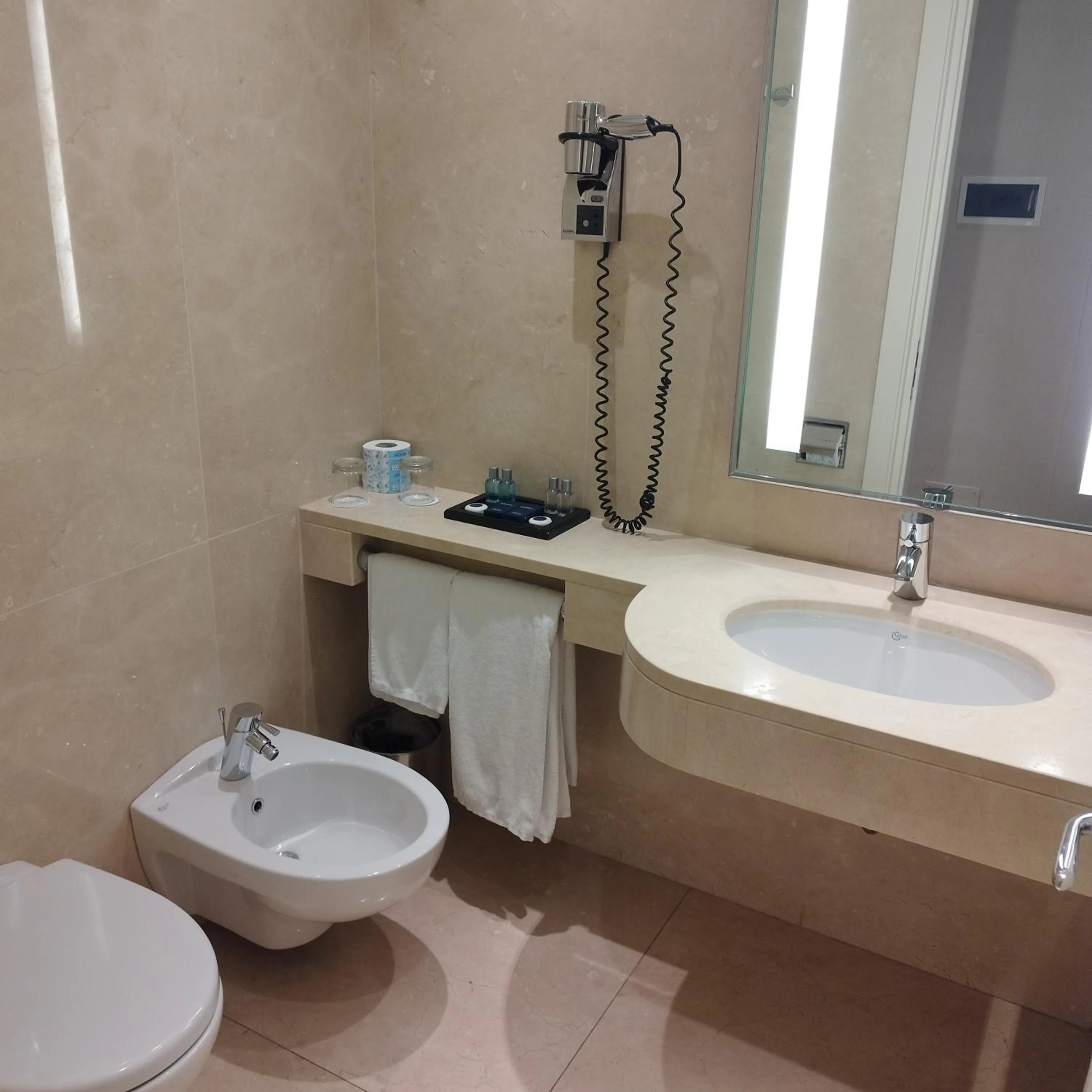 Bathroom in Ergife Palace Hotel