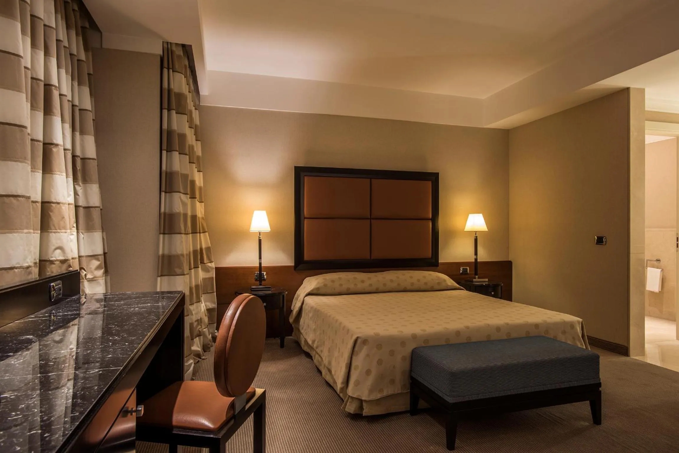 Photo of the whole room, Bed in Ergife Palace Hotel