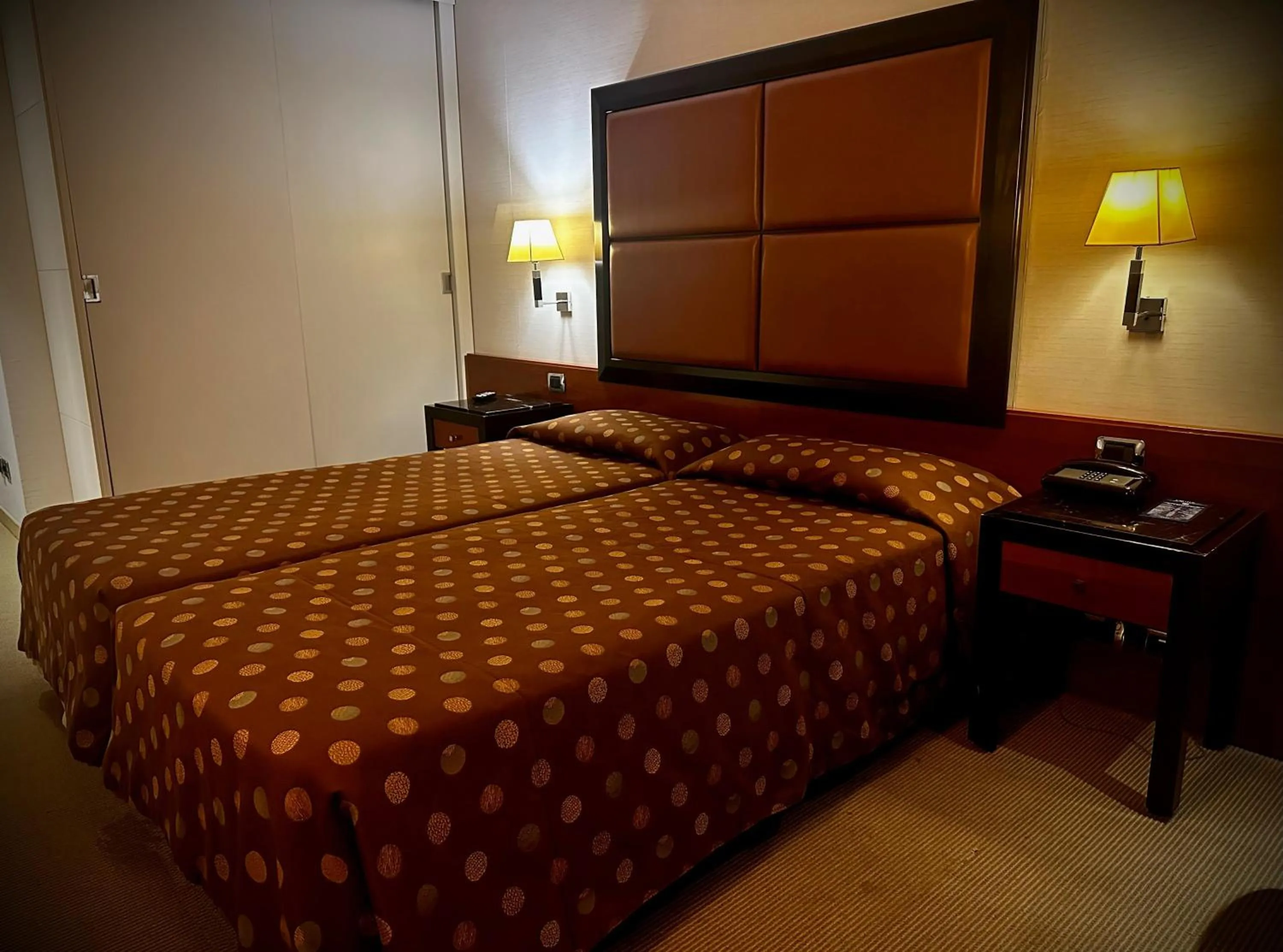 Bedroom, Bed in Ergife Palace Hotel