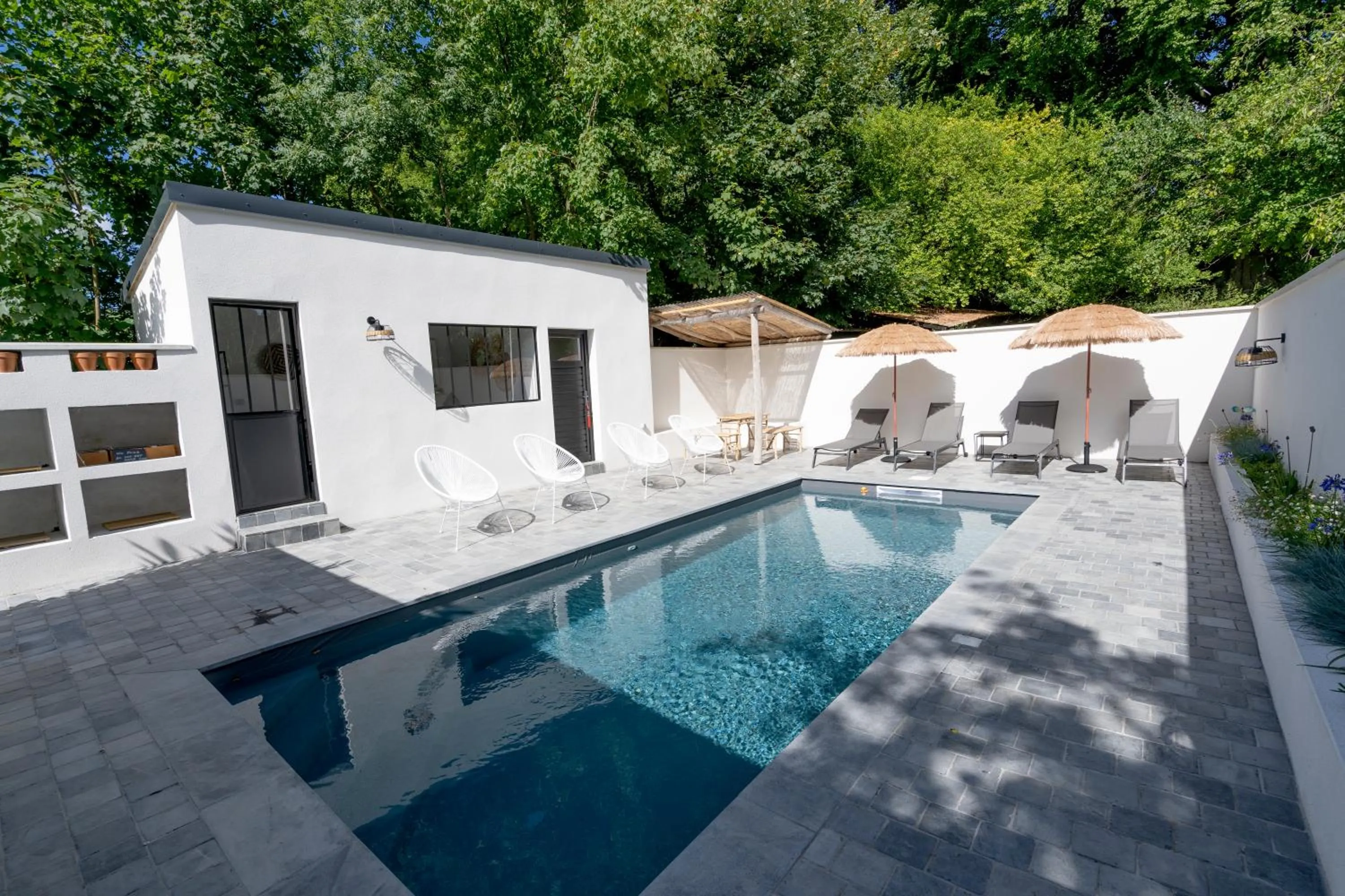 Pool view in Domaine de la Course