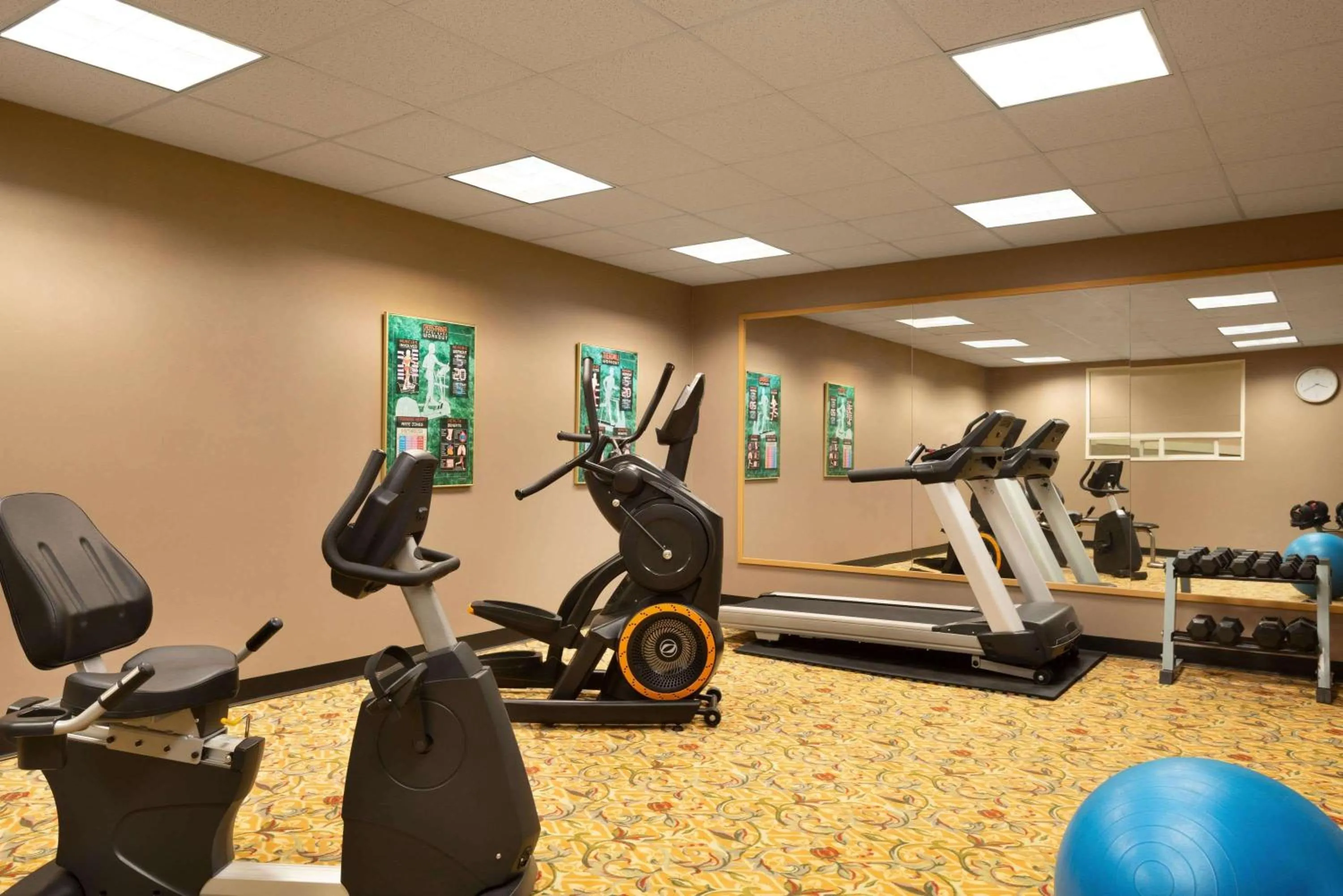 Fitness centre/facilities in Days Inn by Wyndham Swift Current