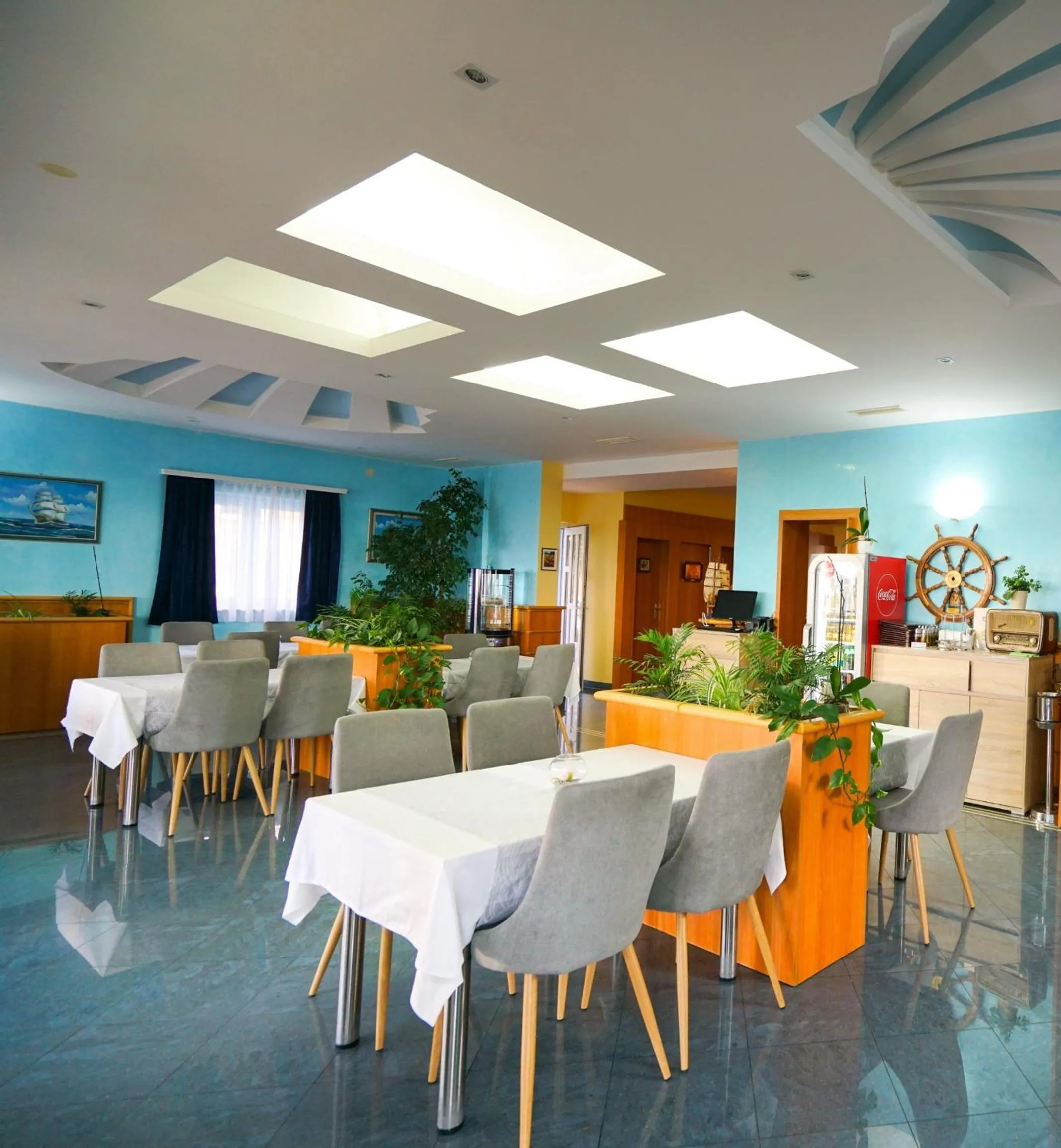 Restaurant/places to eat in Hotel Belvedere