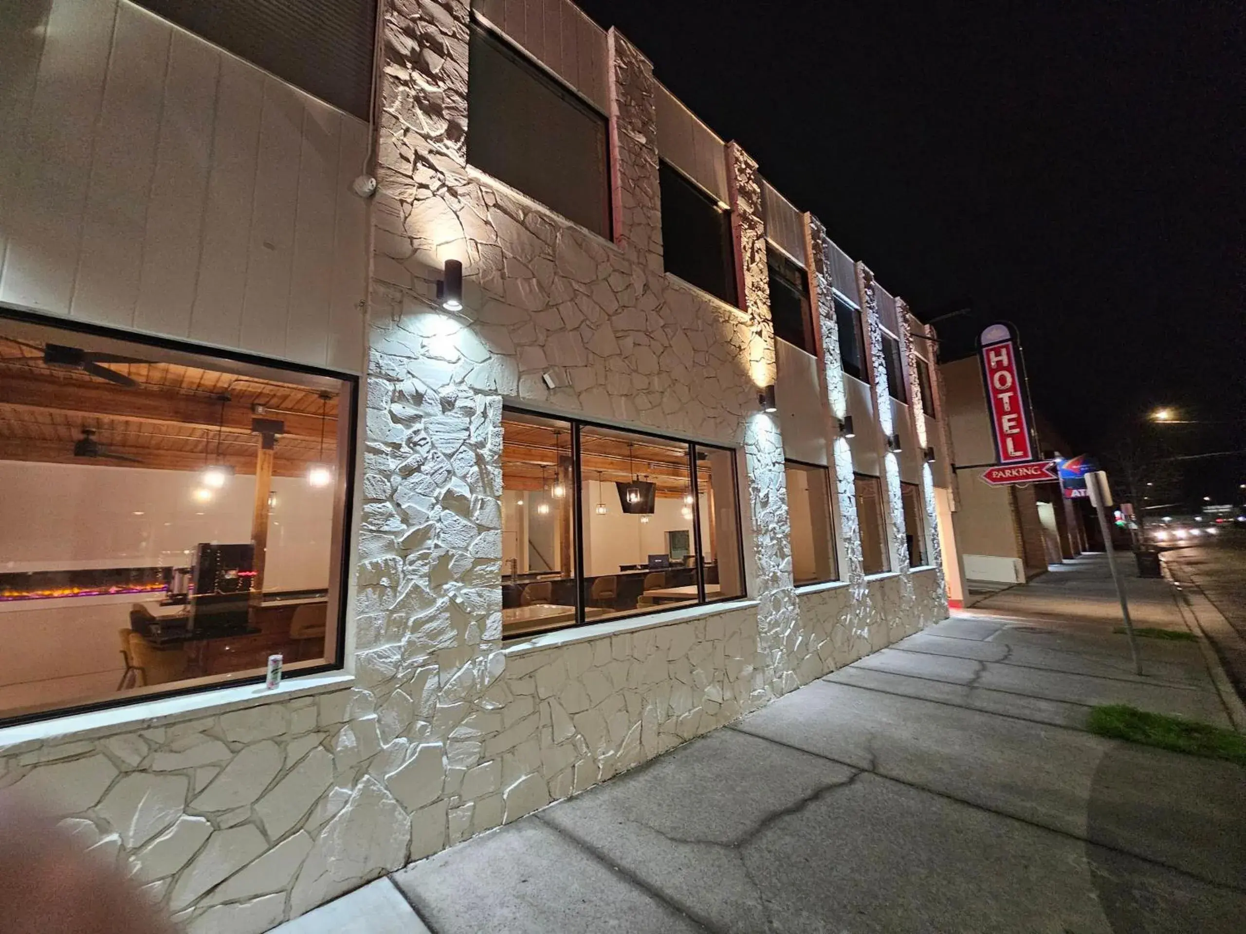 Deluxe King Room - Non-Smoking in The Hotel Pendleton, Trademark Collection by Wyndham Deluxe King Room - Non-Smoking in The Hotel Pendleton, Trademark Collection by Wyndham