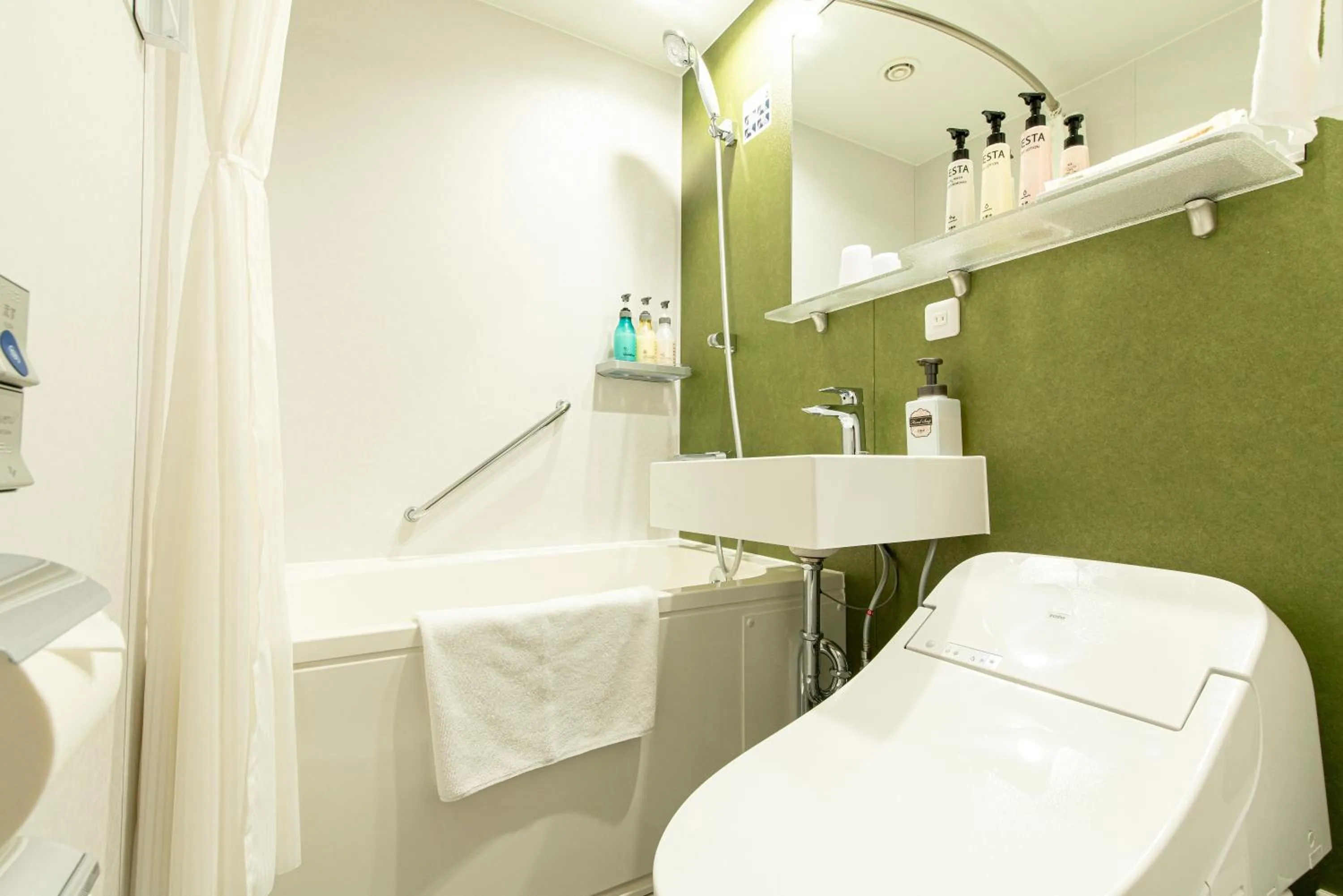 Bathroom in Kyoto Yamashina Hotel Sanraku