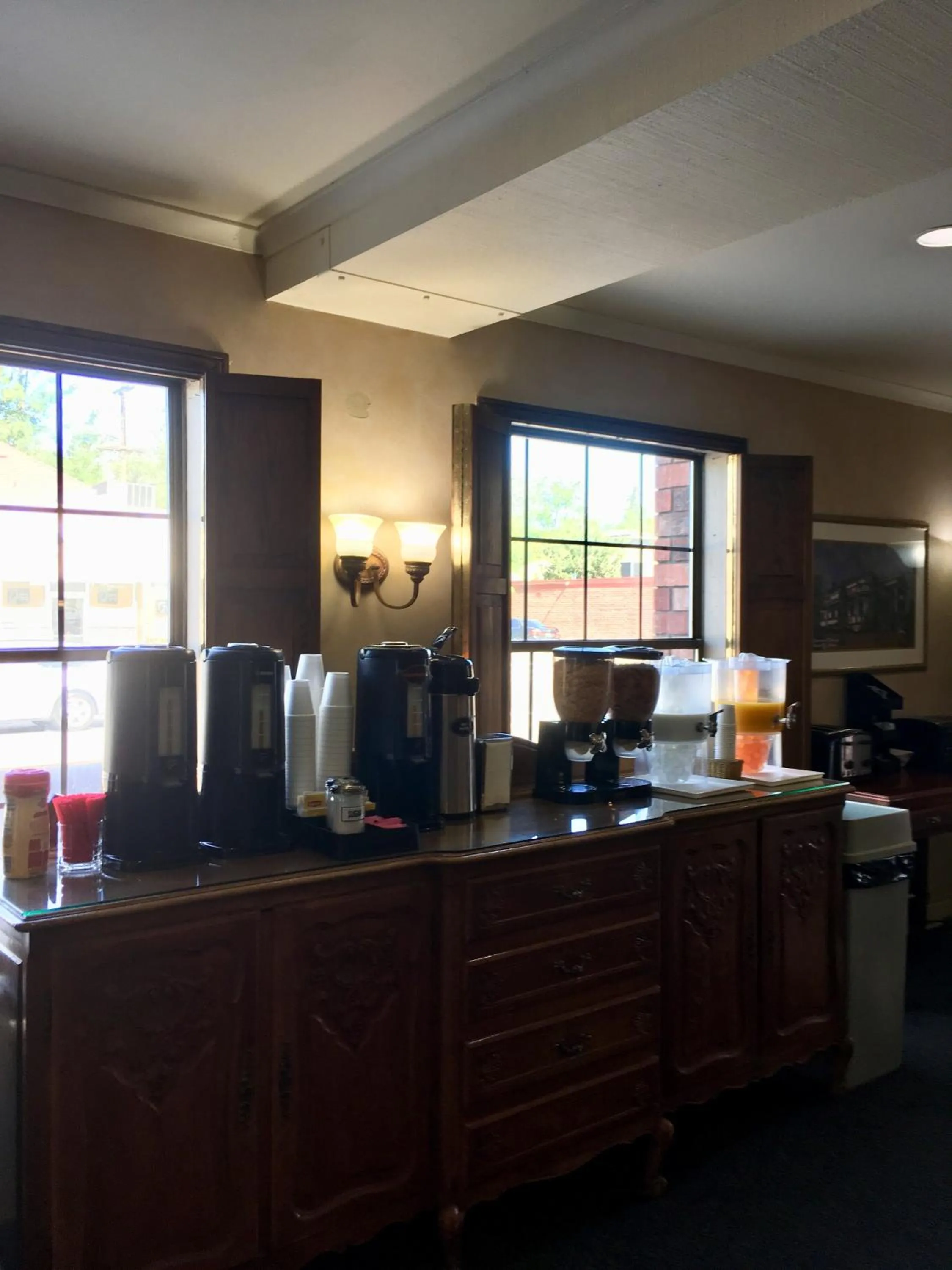 Coffee/tea facilities in Hardman House