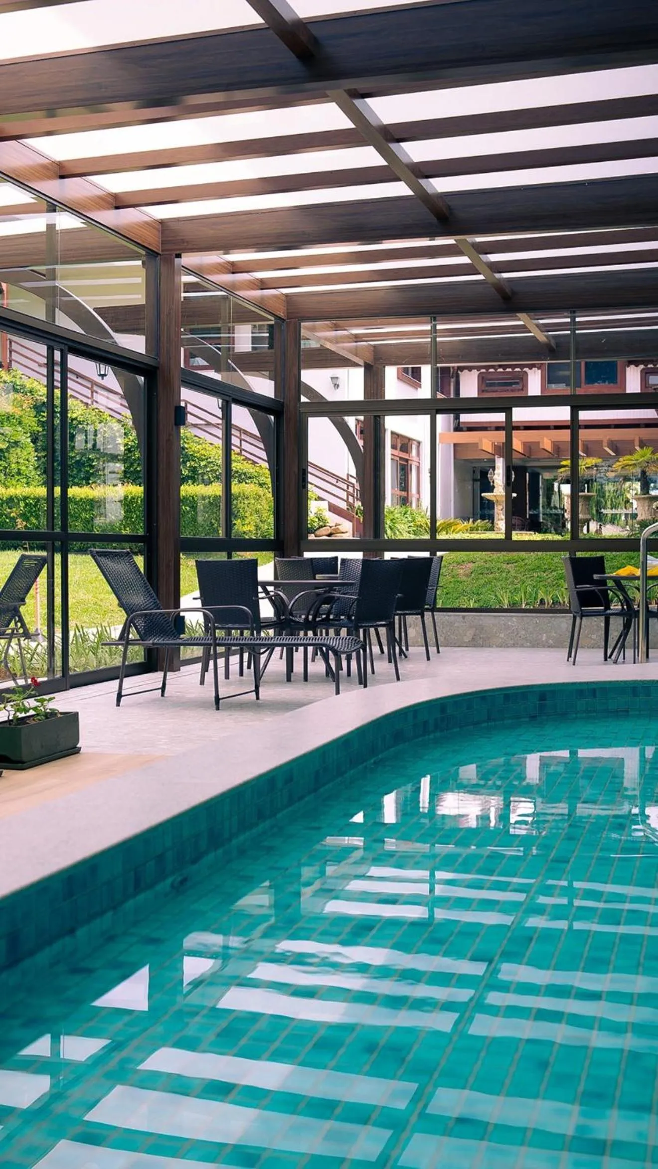 Swimming pool in Hotel Renar