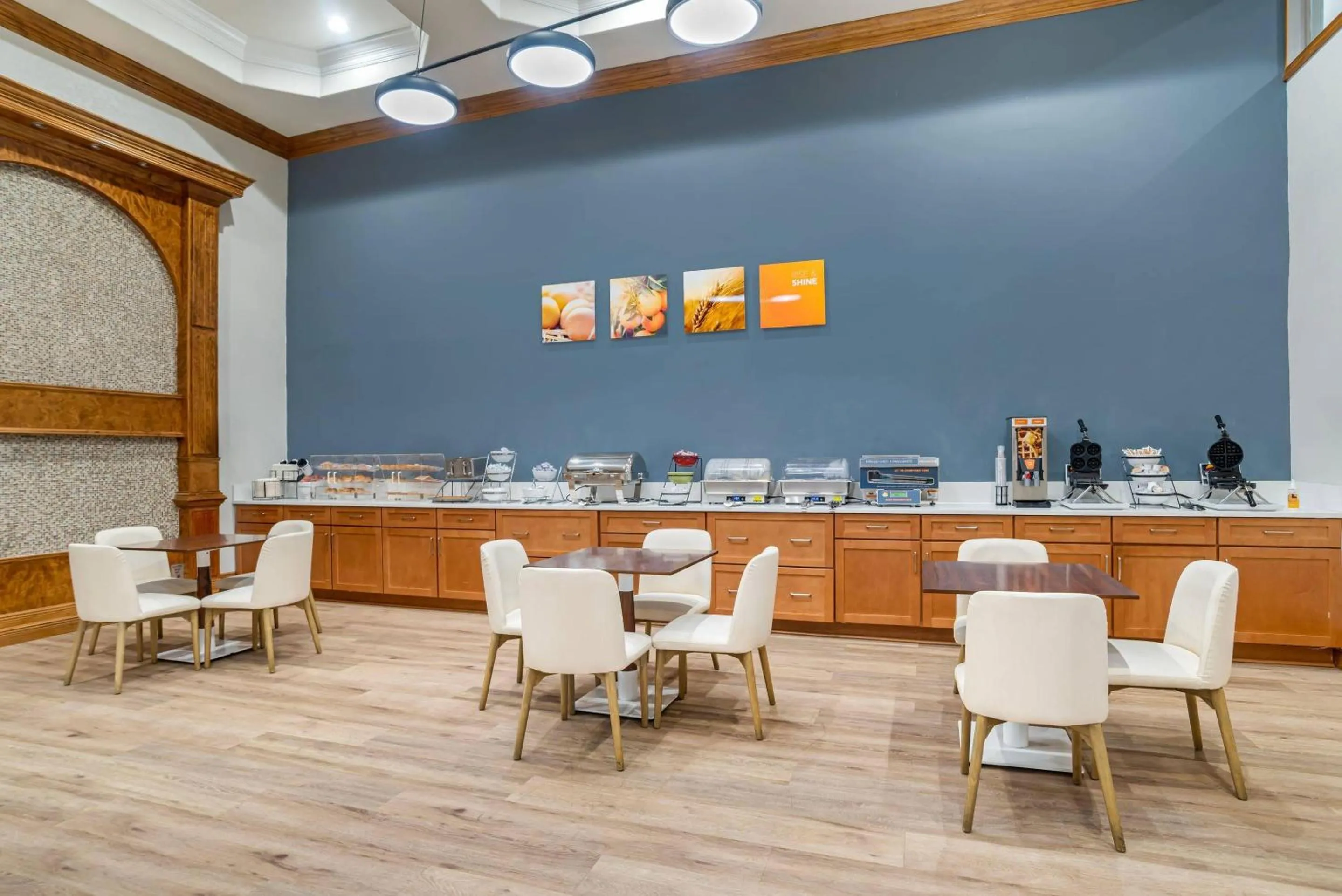 Breakfast in Comfort Inn Pensacola near NAS Corry Station