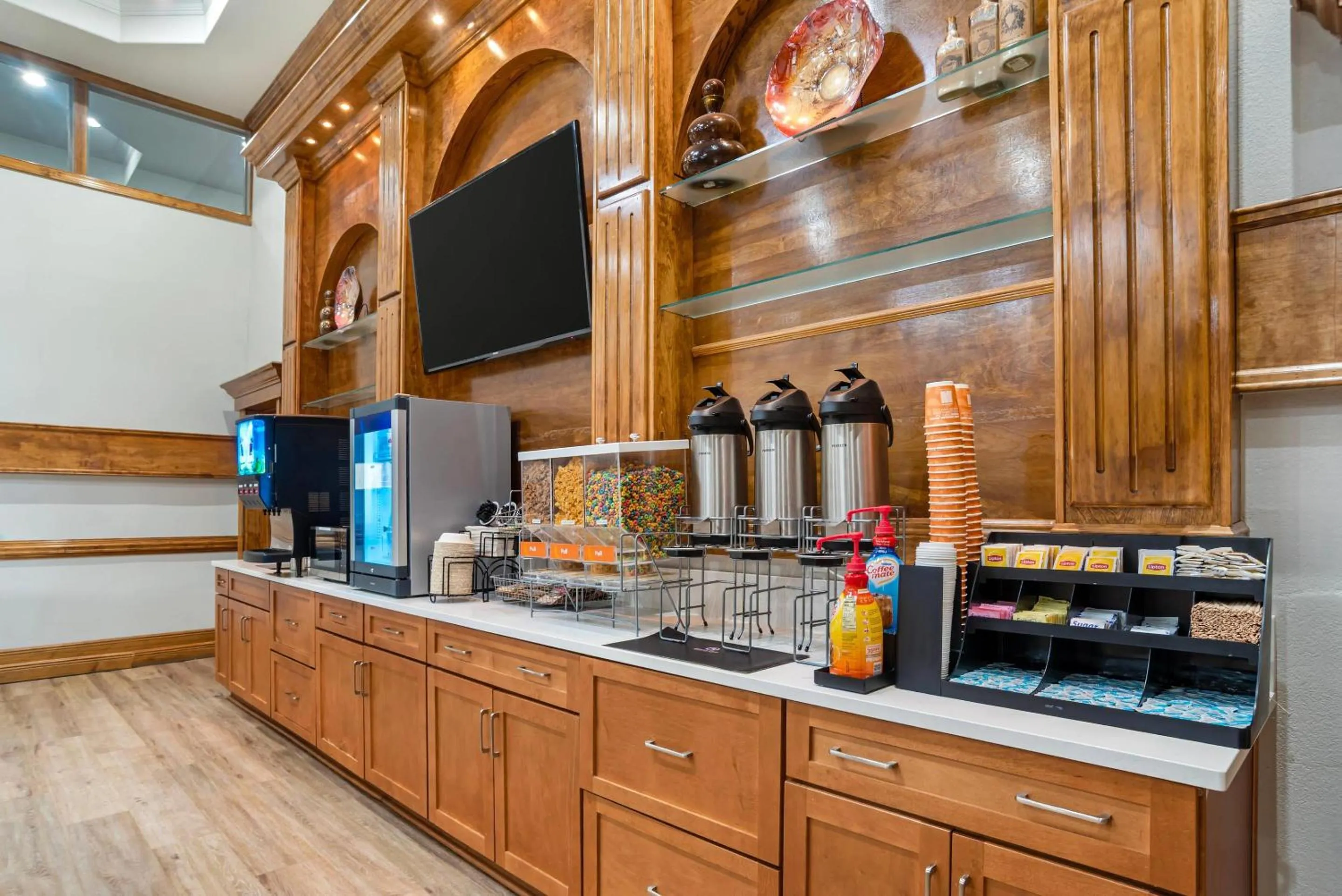 Breakfast in Comfort Inn Pensacola near NAS Corry Station