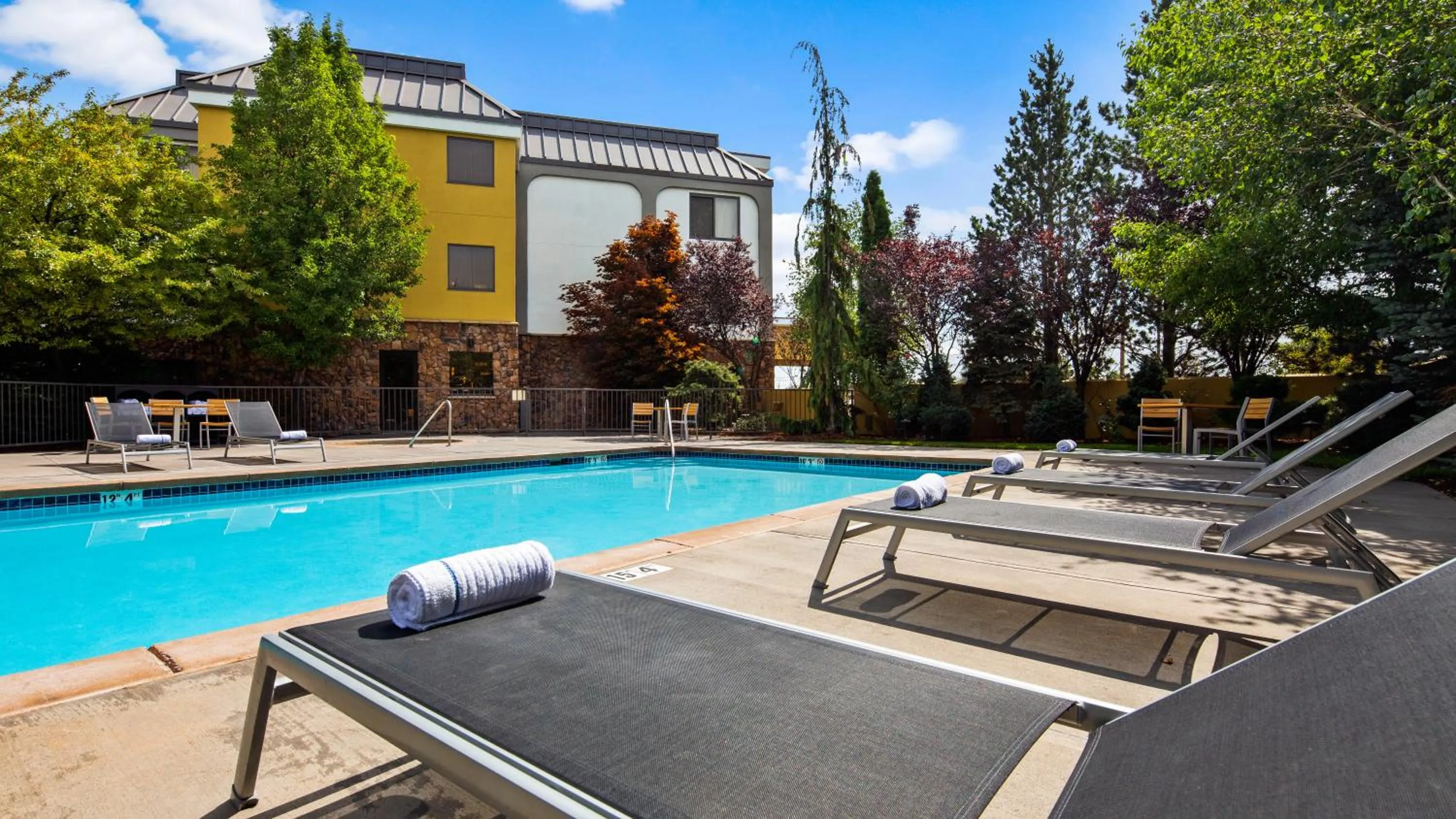 Property building in Best Western Plus Olympic Inn