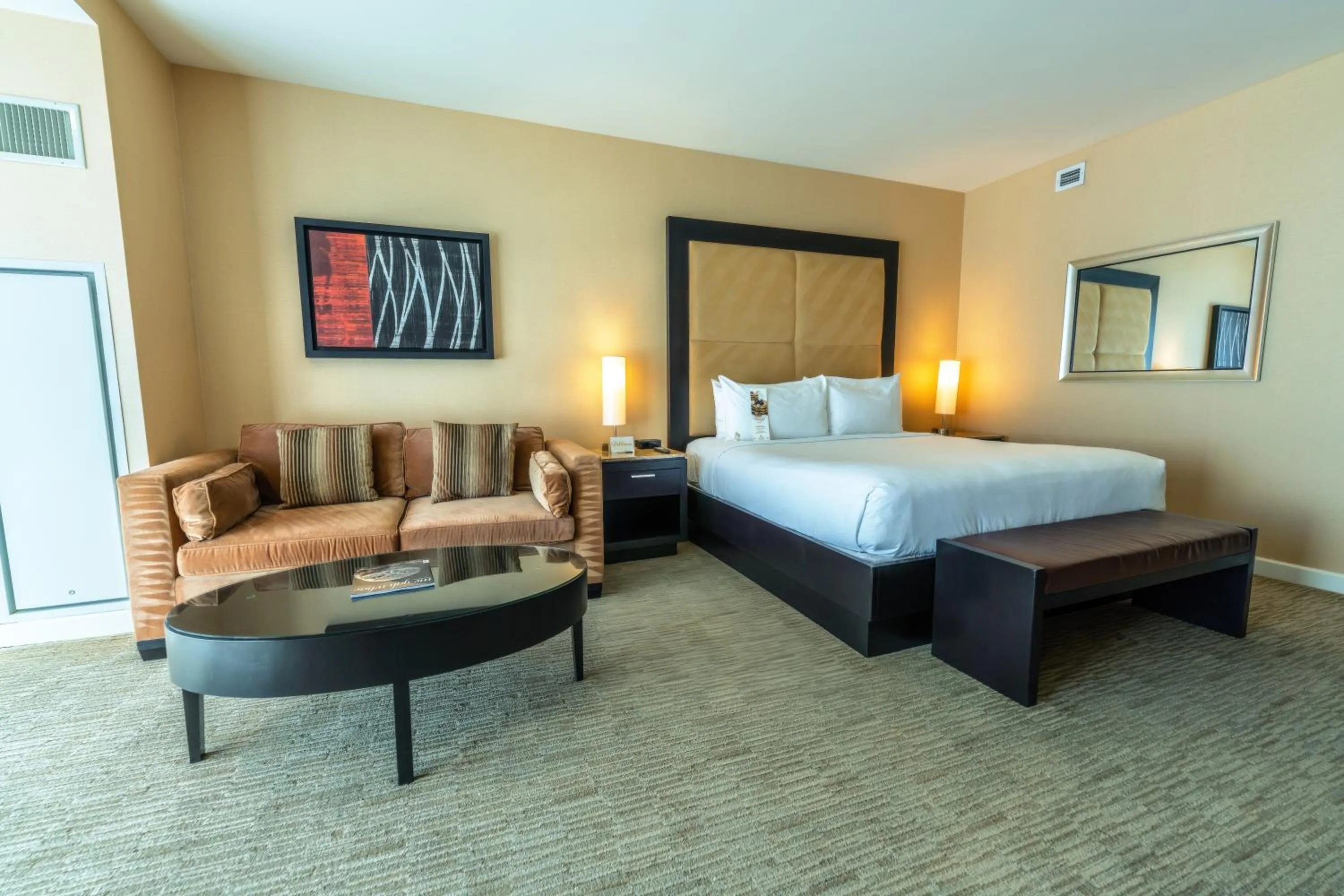 Bedroom, Bed in Agua Caliente Casino Rancho Mirage