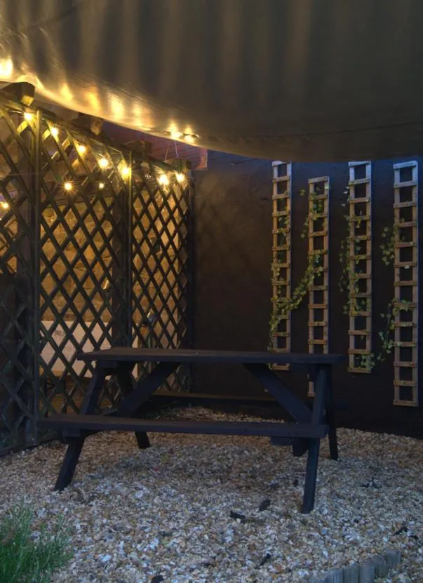 Garden in The Hand Hotel