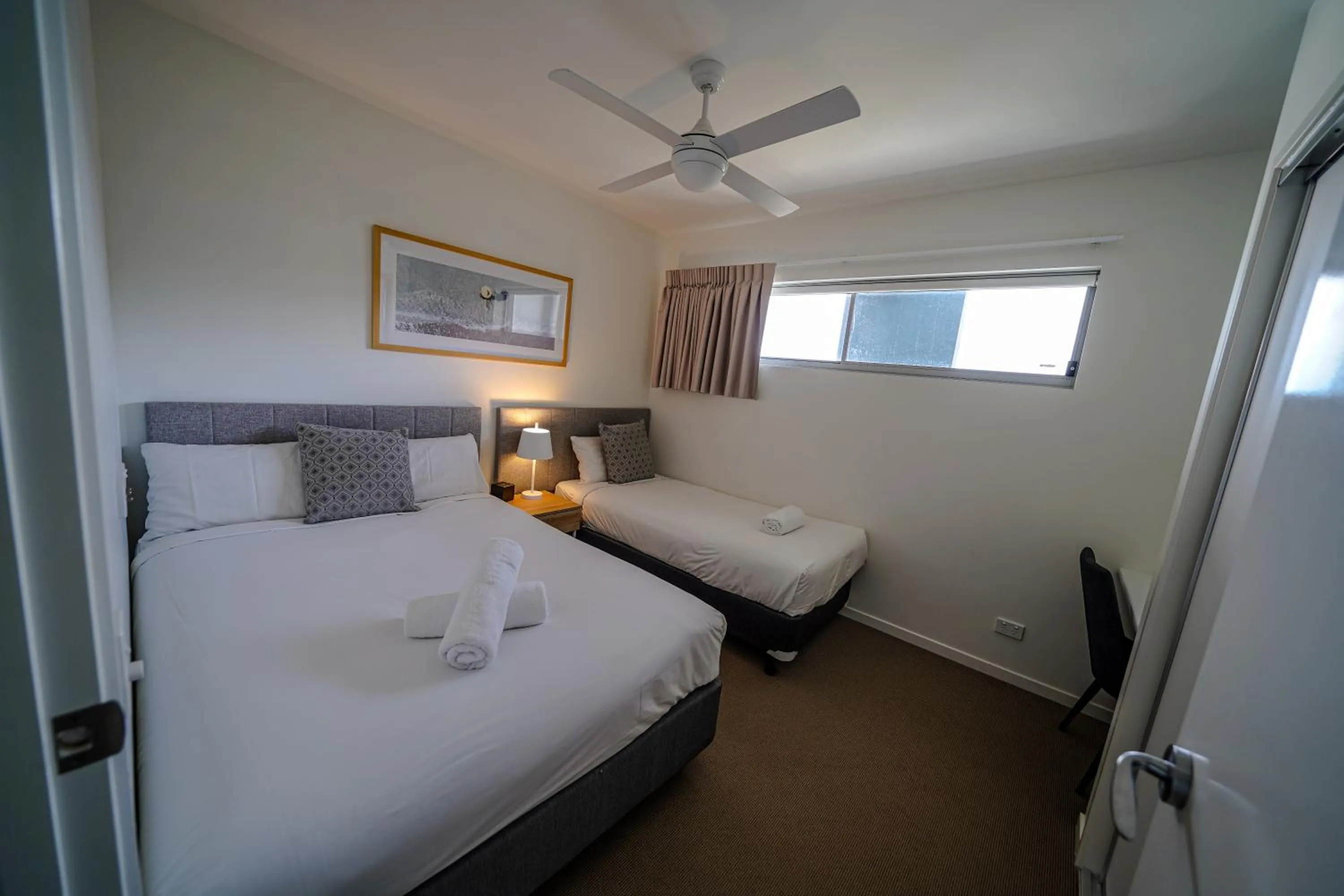 Bedroom, Bed in Aquarius Kawana