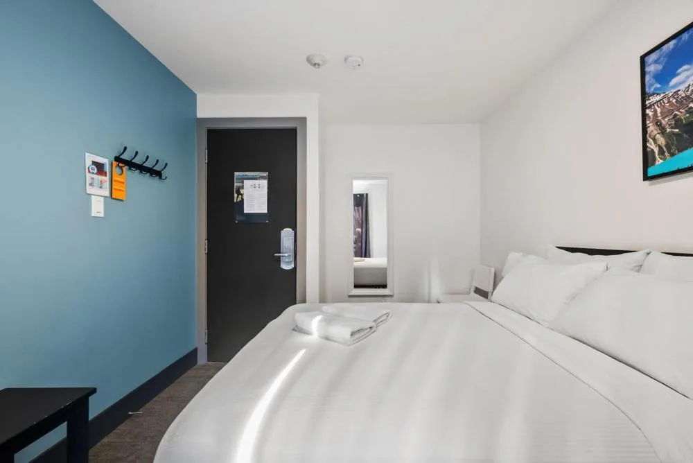 Bed in HI Lake Louise Alpine Centre - Hostel