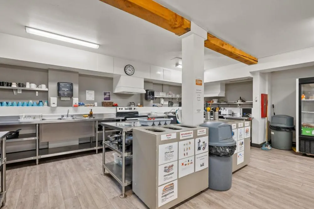 Kitchen or kitchenette in HI Lake Louise Alpine Centre - Hostel