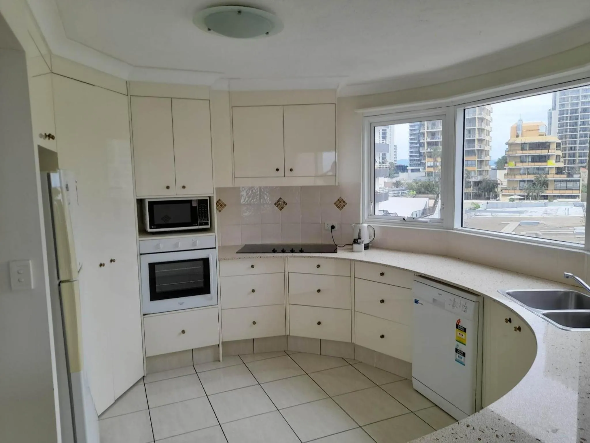 Kitchen or kitchenette in Zenith Ocean Front Apartments Gold Coast - Official Listing