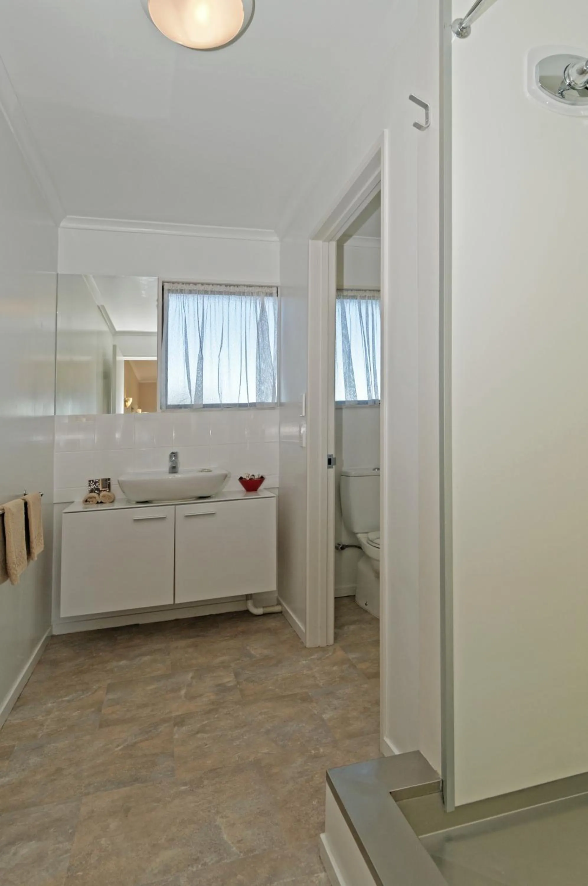 Day in Airport Harbour Motel