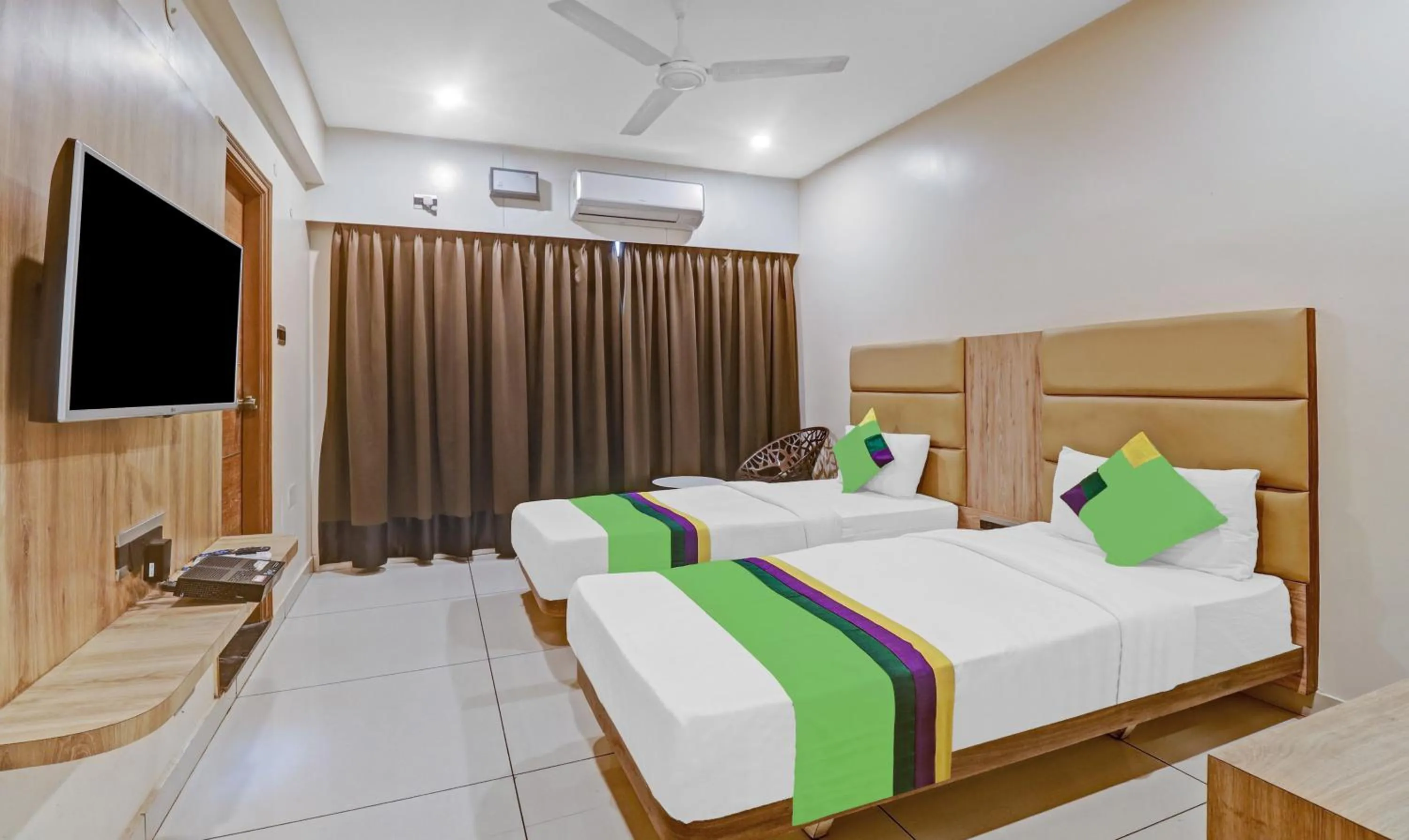 Bed in Treebo Silver Key, Marathahalli