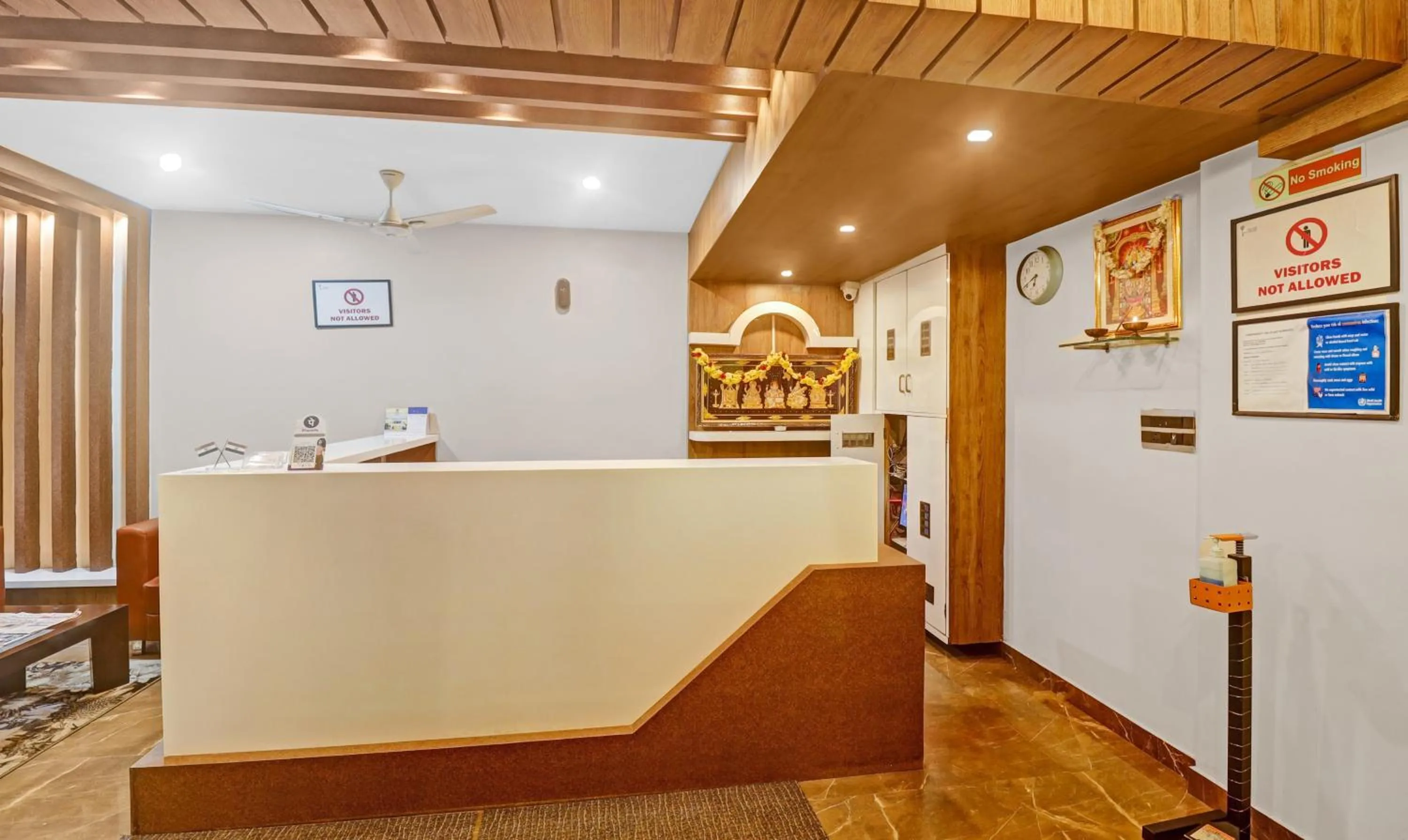 Lobby or reception in Treebo Silver Key, Marathahalli