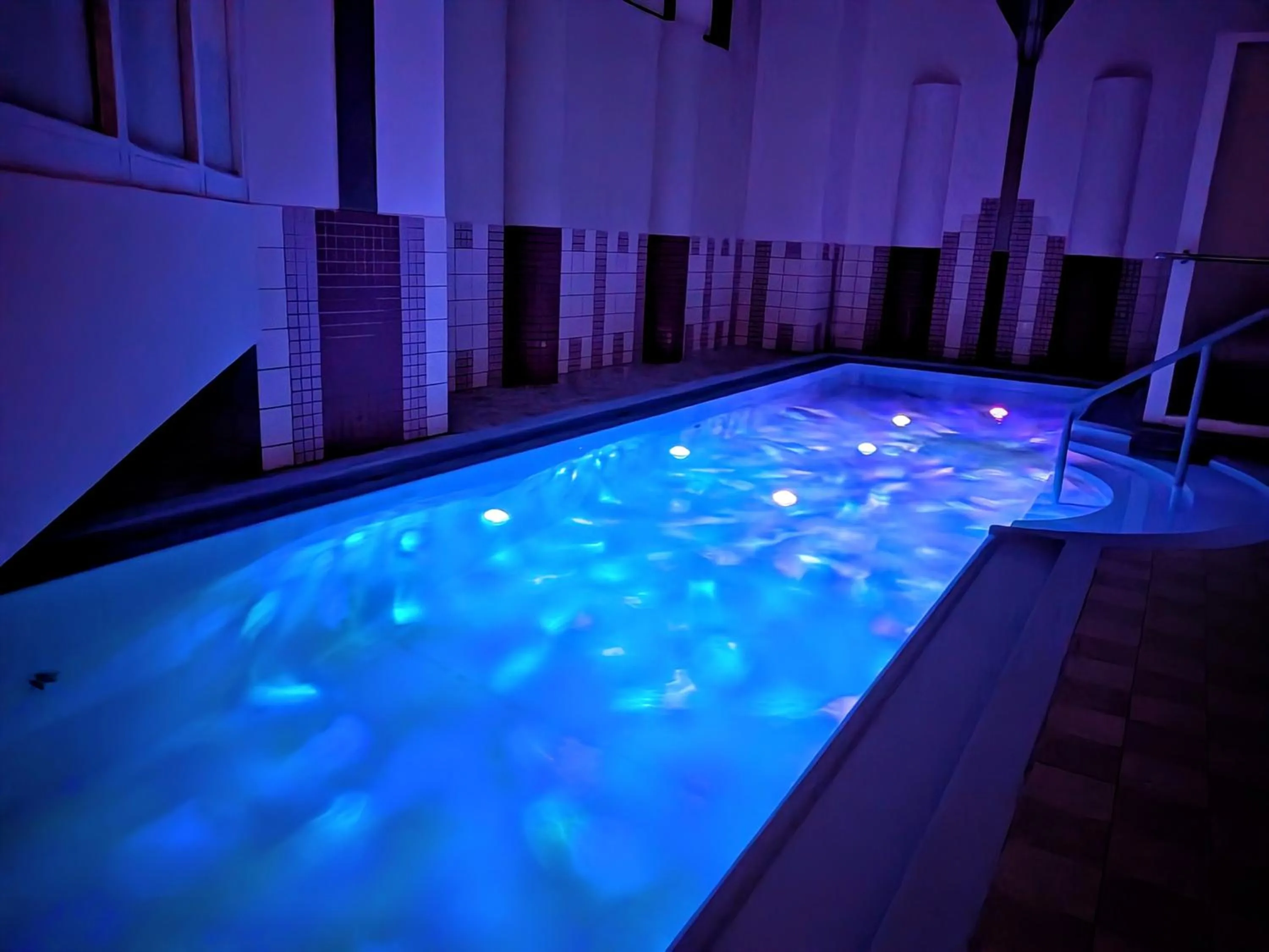 Swimming pool in Hotel Luna Coast (Adult Only)