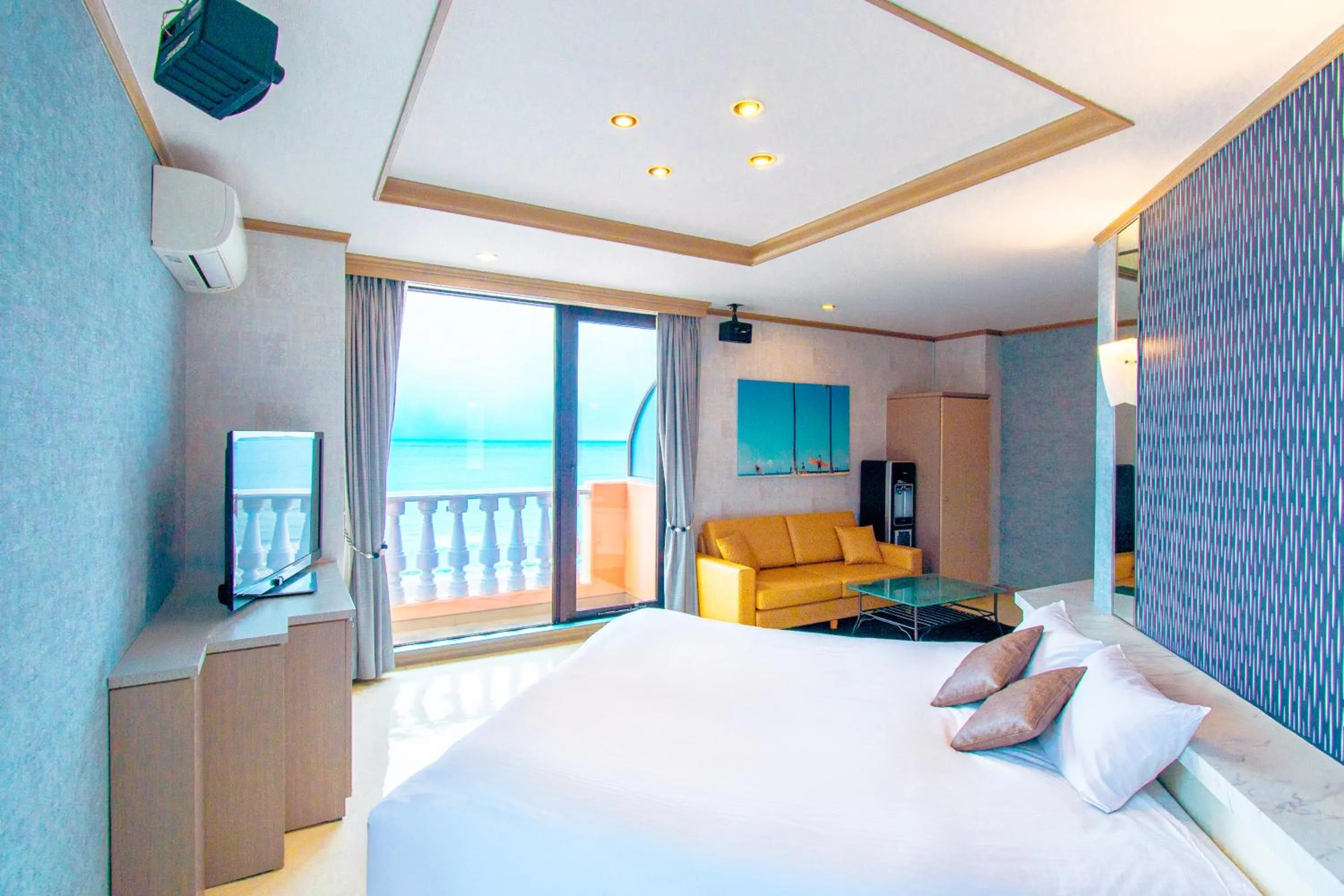 Bedroom, Bed in Hotel Luna Coast (Adult Only)