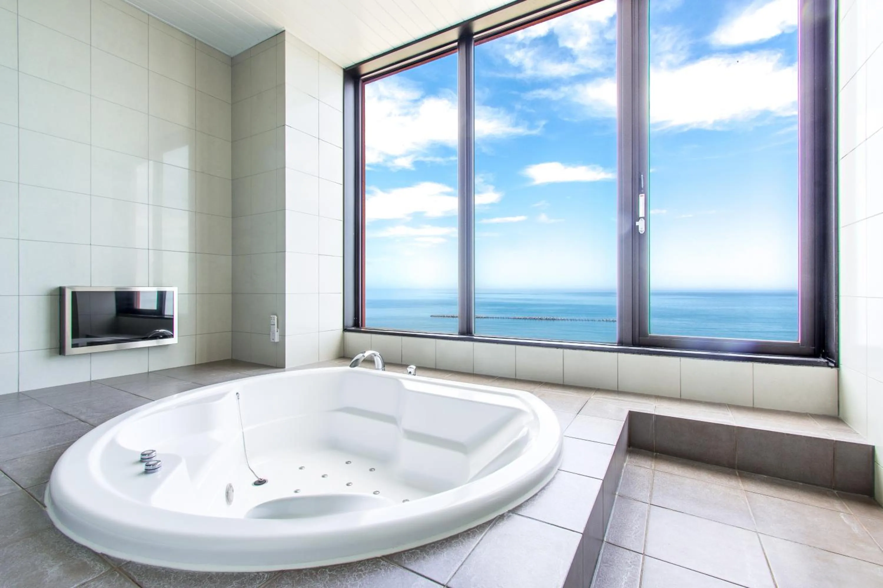 Hot Tub in Hotel Luna Coast (Adult Only)