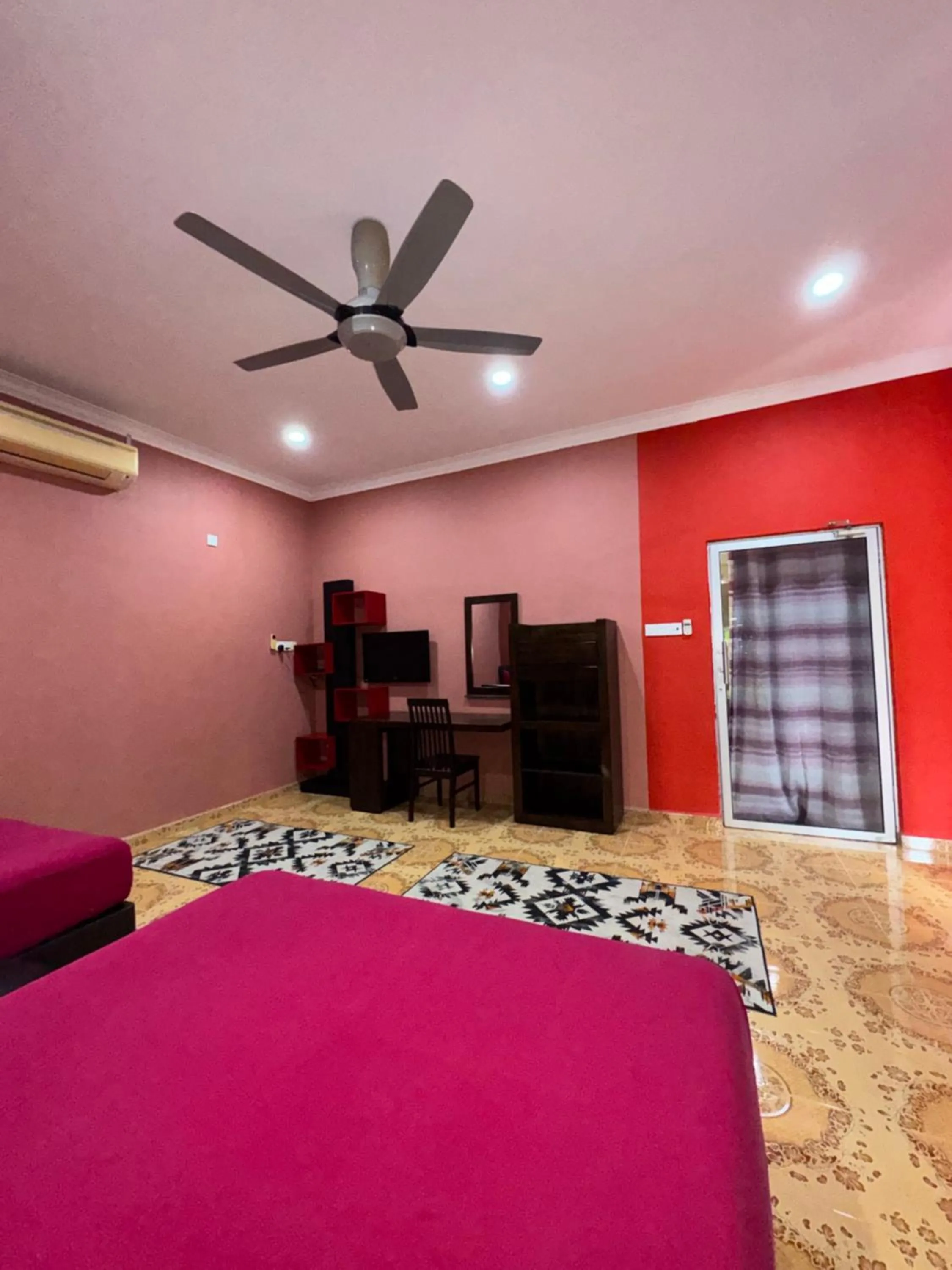 Bed in Cenang Room Rahsia Motel