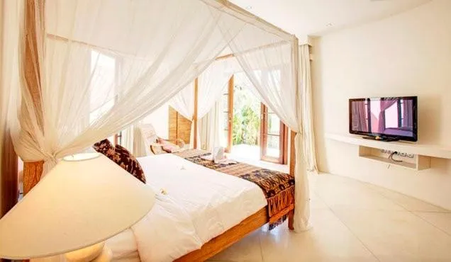 Day, Bed in Villa Sahaja