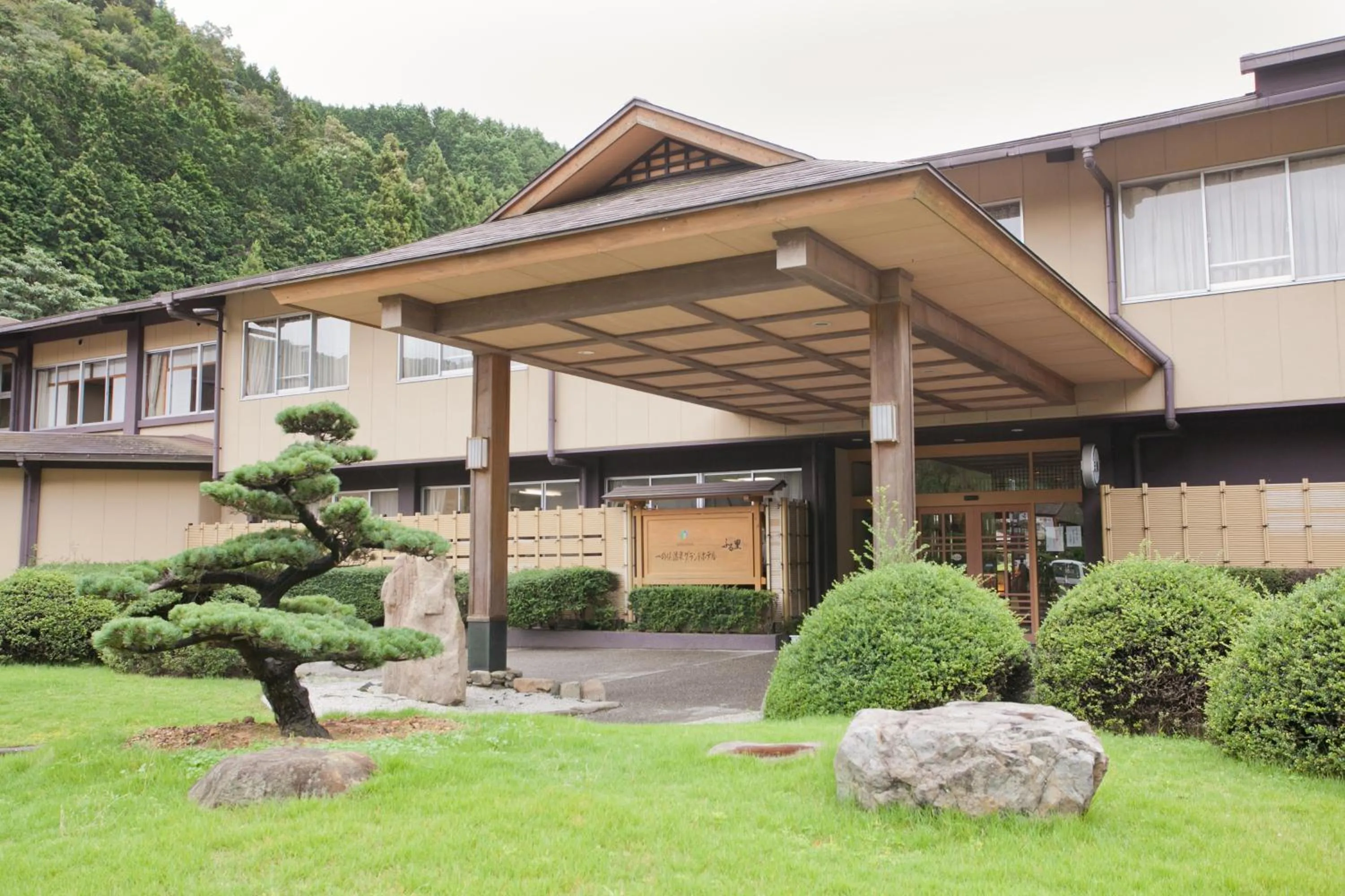 Property building in Ichinomata Onsen Grand Hotel